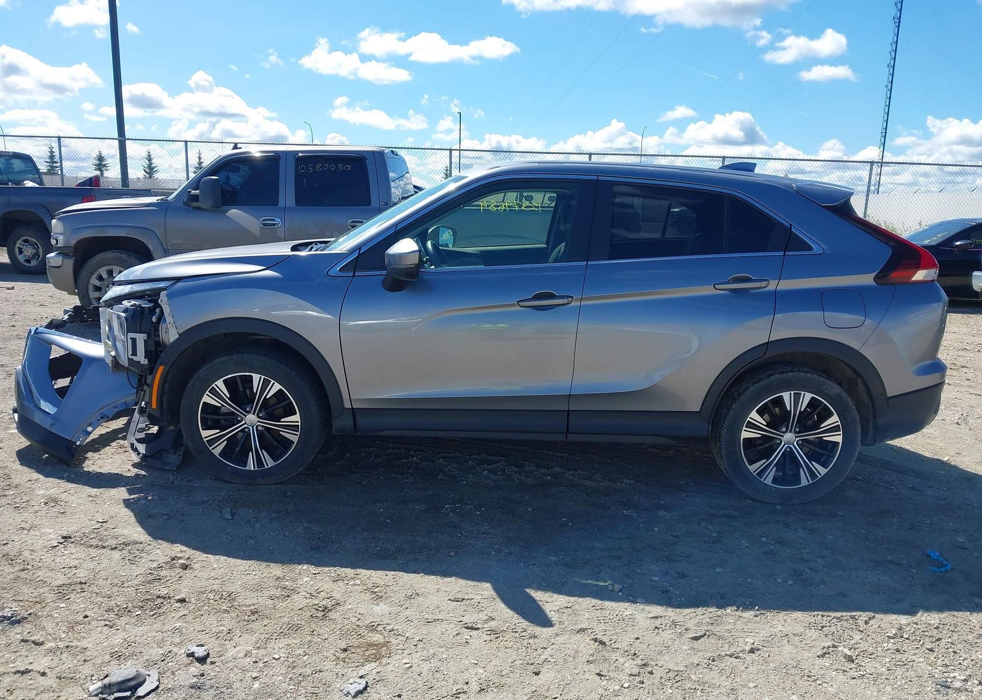 2022 MITSUBISHI ECLIPSE CROSS ES