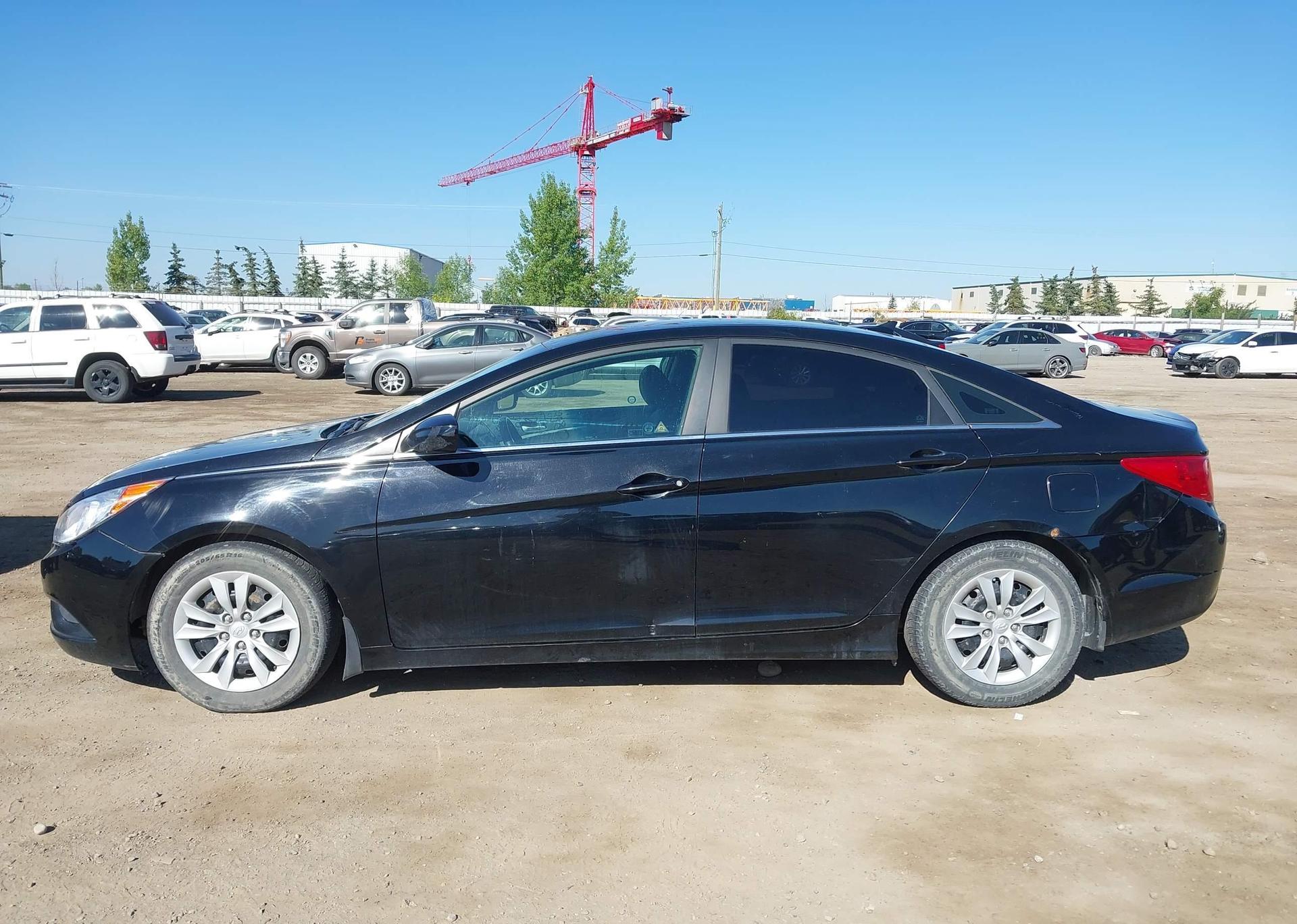 2011 HYUNDAI SONATA GL