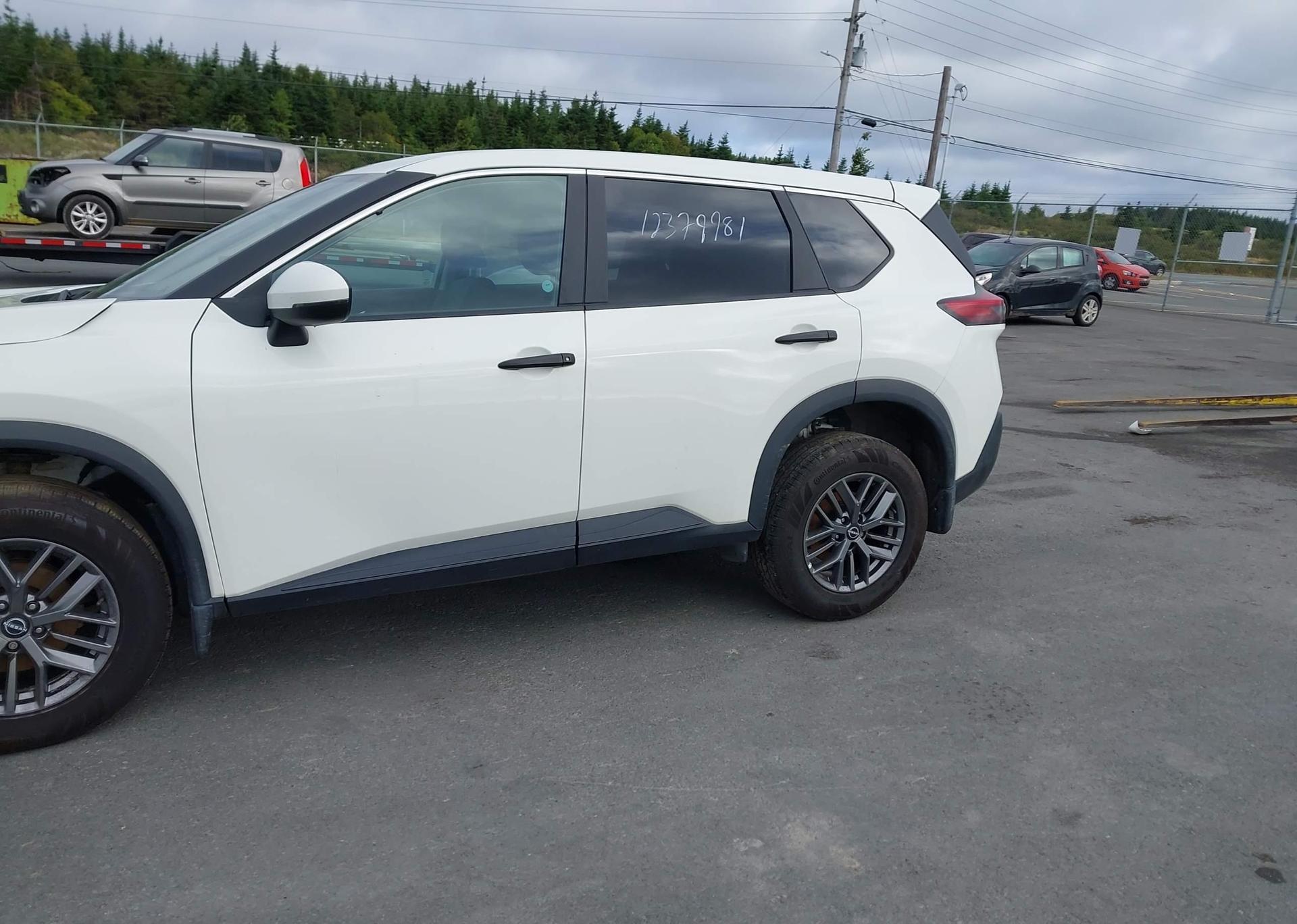 2022 NISSAN ROGUE S