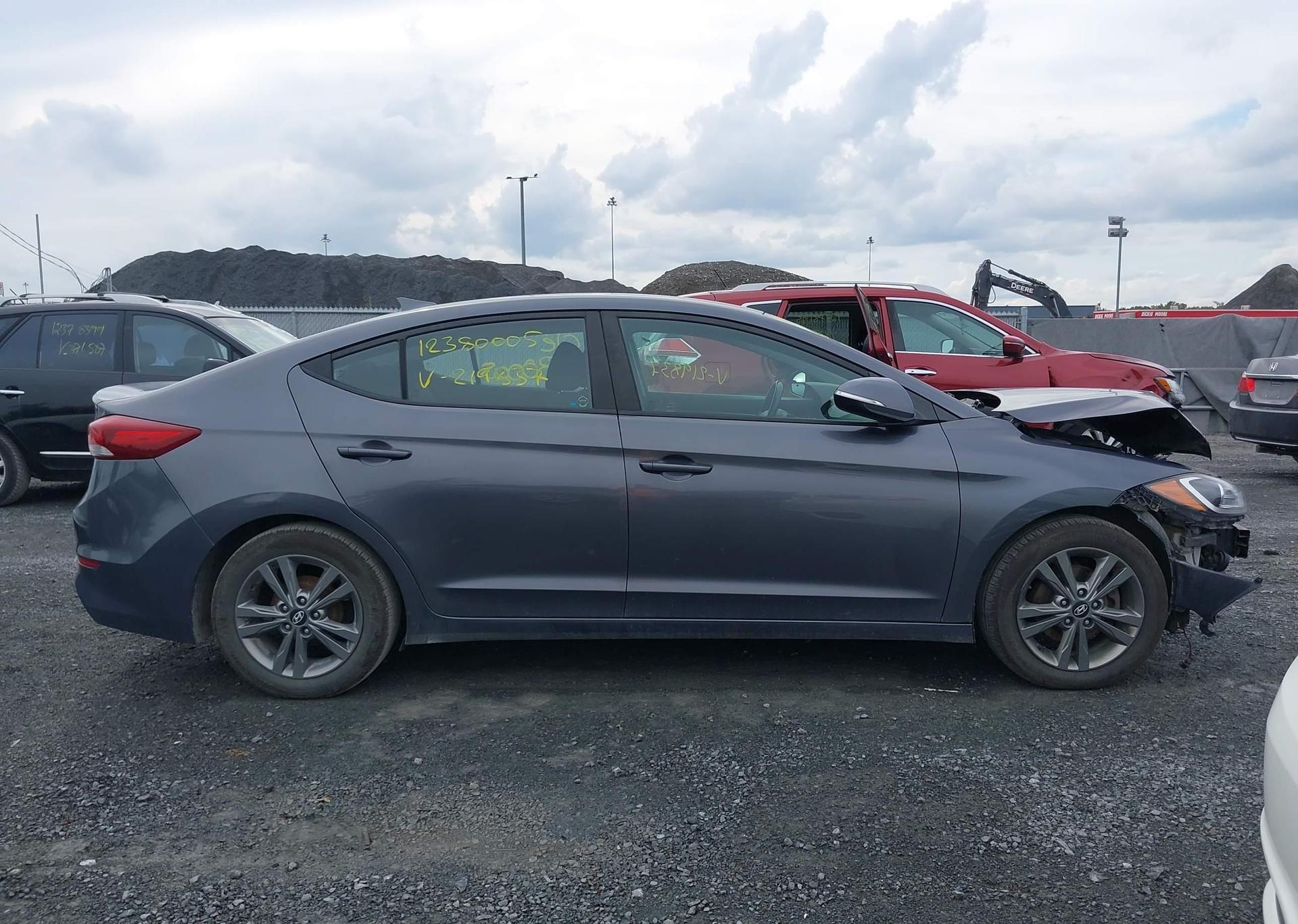 2017 HYUNDAI ELANTRA SE