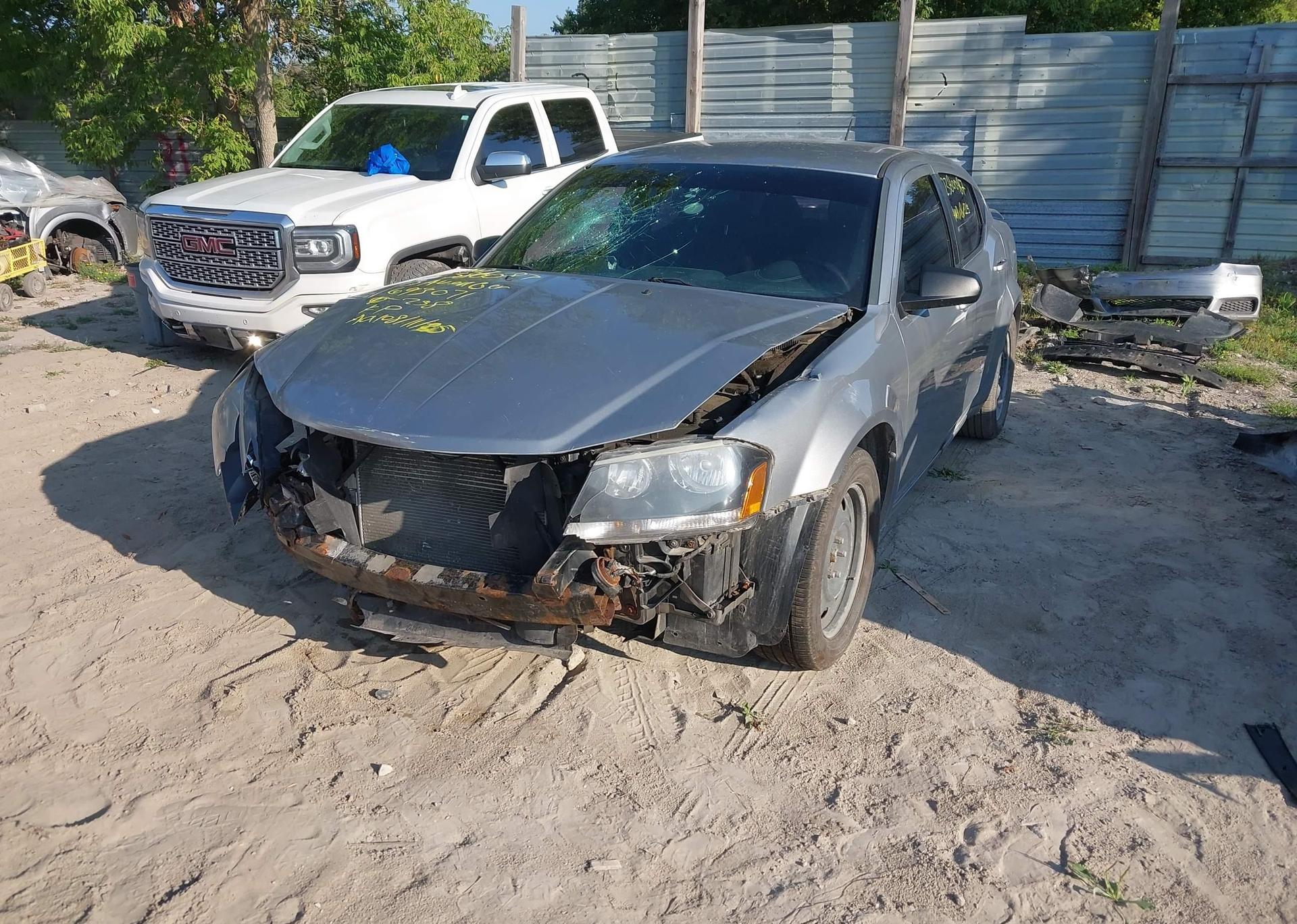 2013 DODGE AVENGER SE