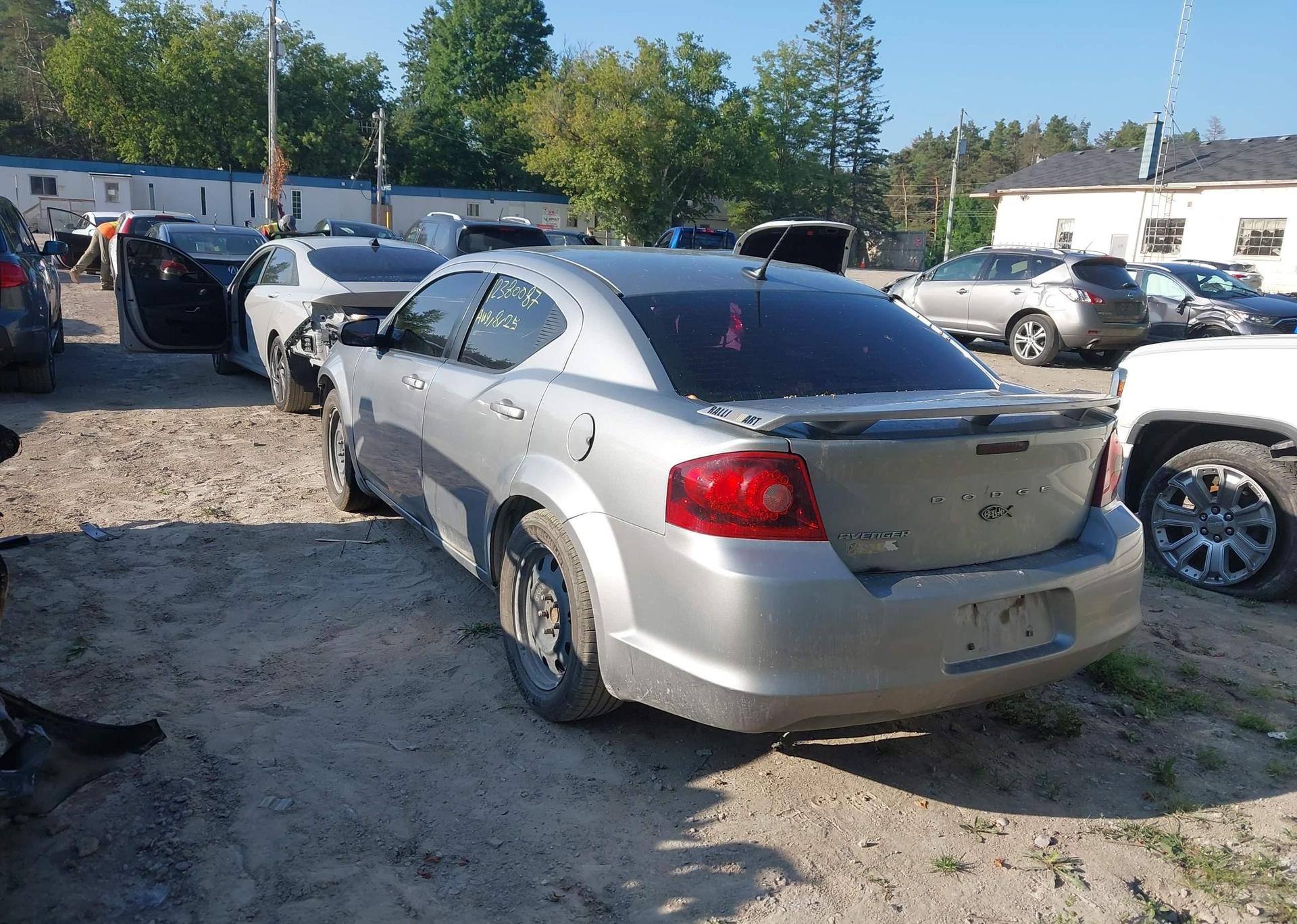 2013 DODGE AVENGER SE