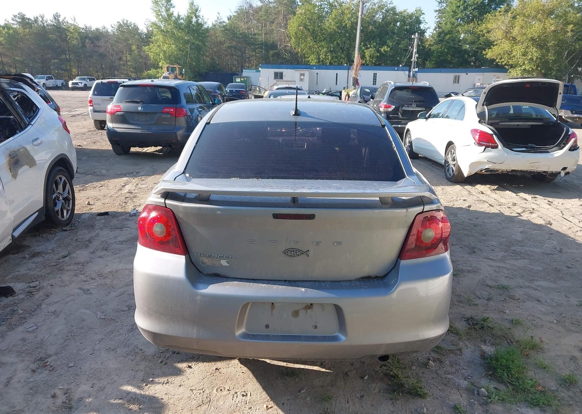2013 DODGE AVENGER SE