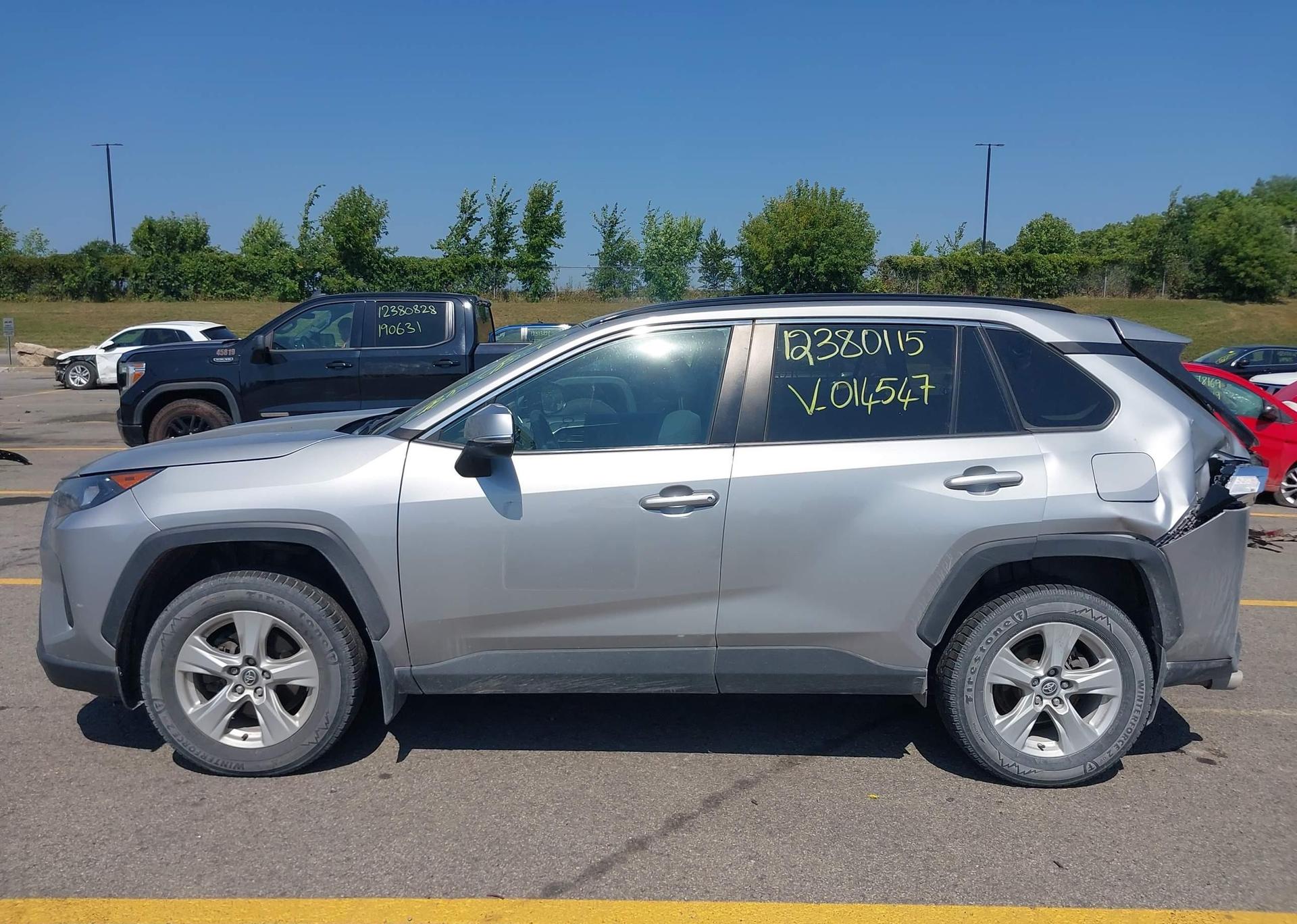2019 TOYOTA RAV4 LE