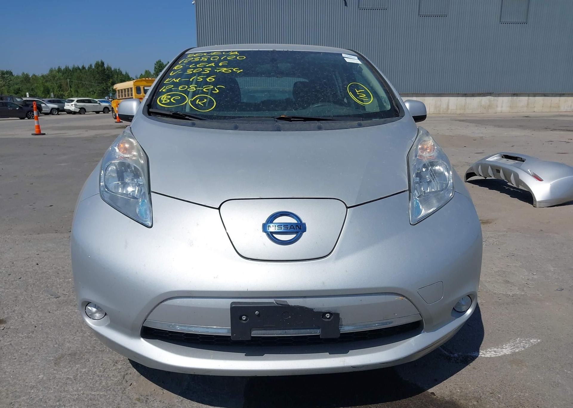 2016 NISSAN LEAF S