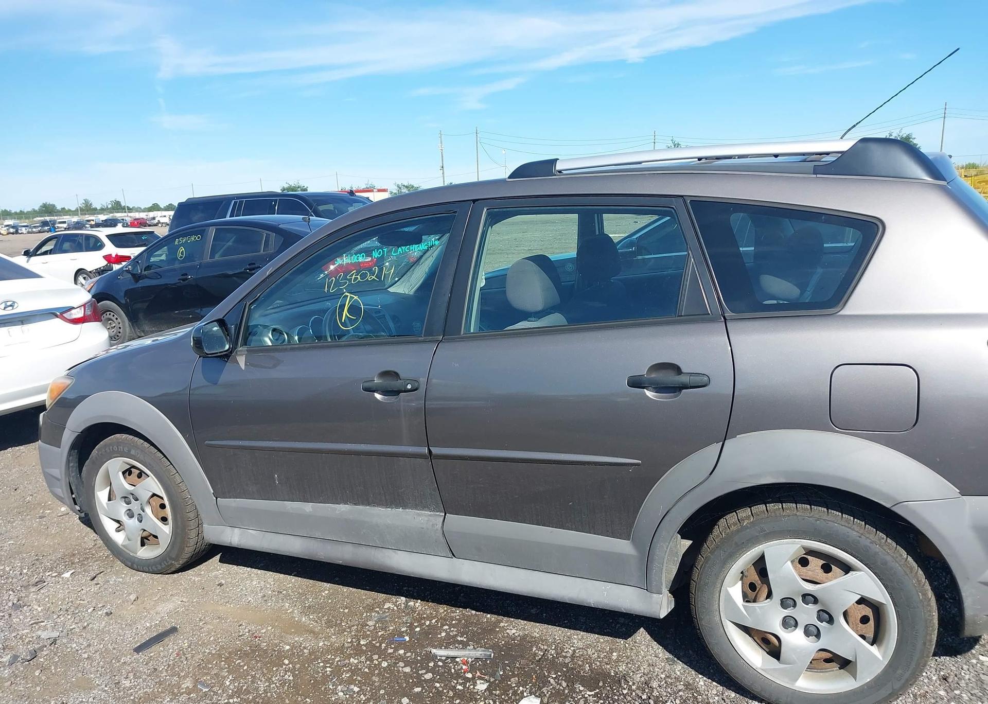 2004 PONTIAC VIBE