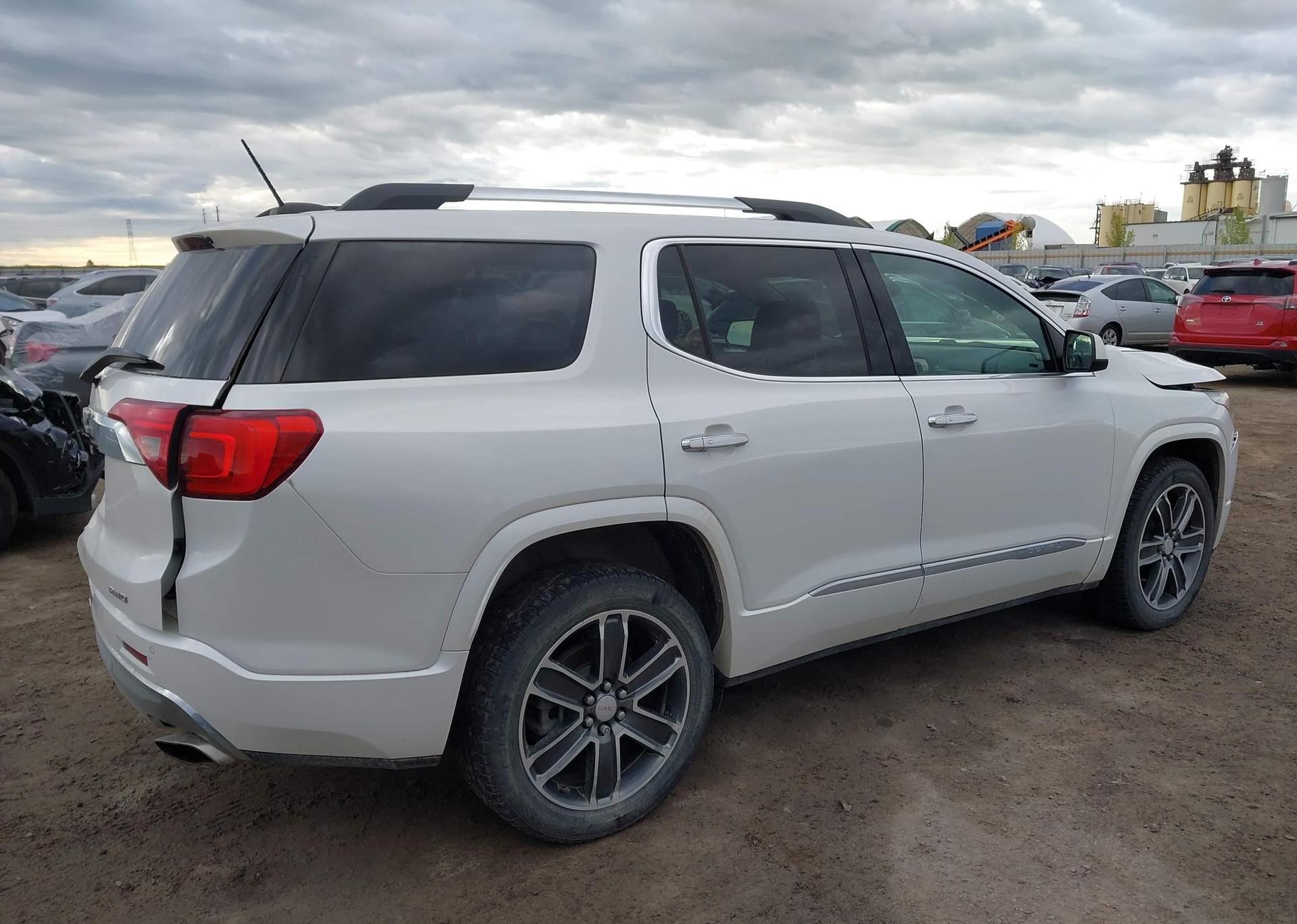 2019 GMC ACADIA DENALI