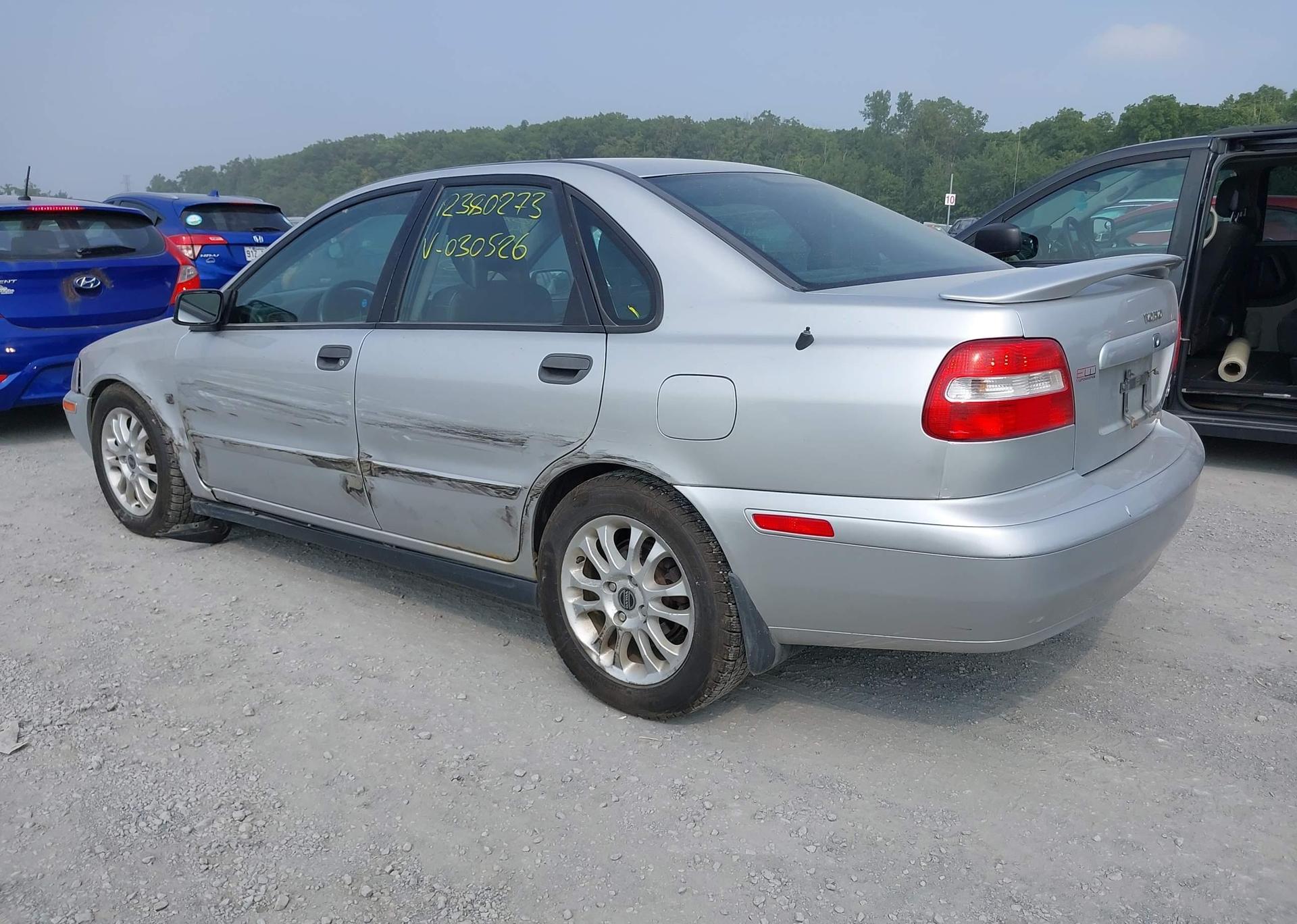2004 VOLVO S40 A
