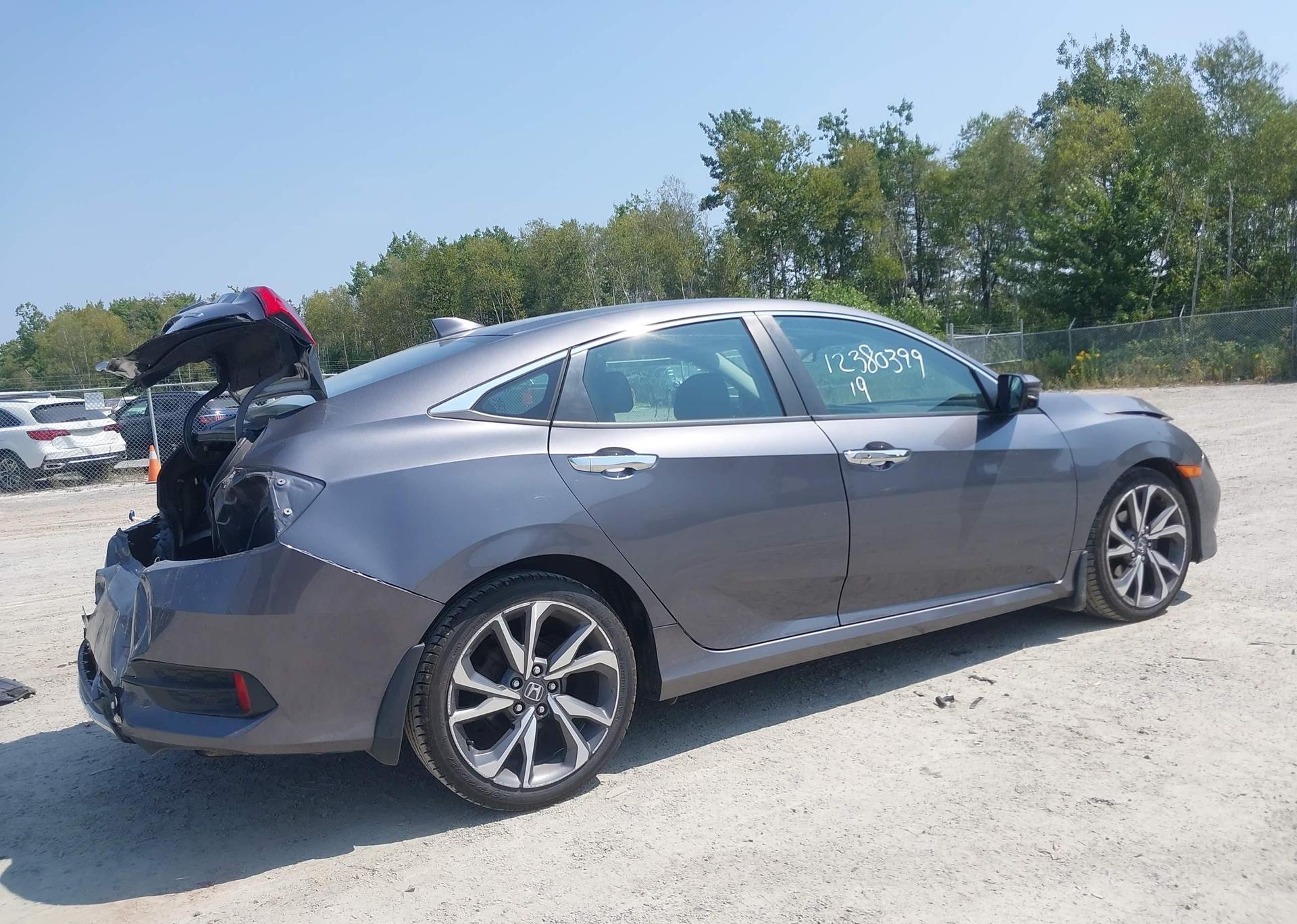 2019 HONDA Civic touring