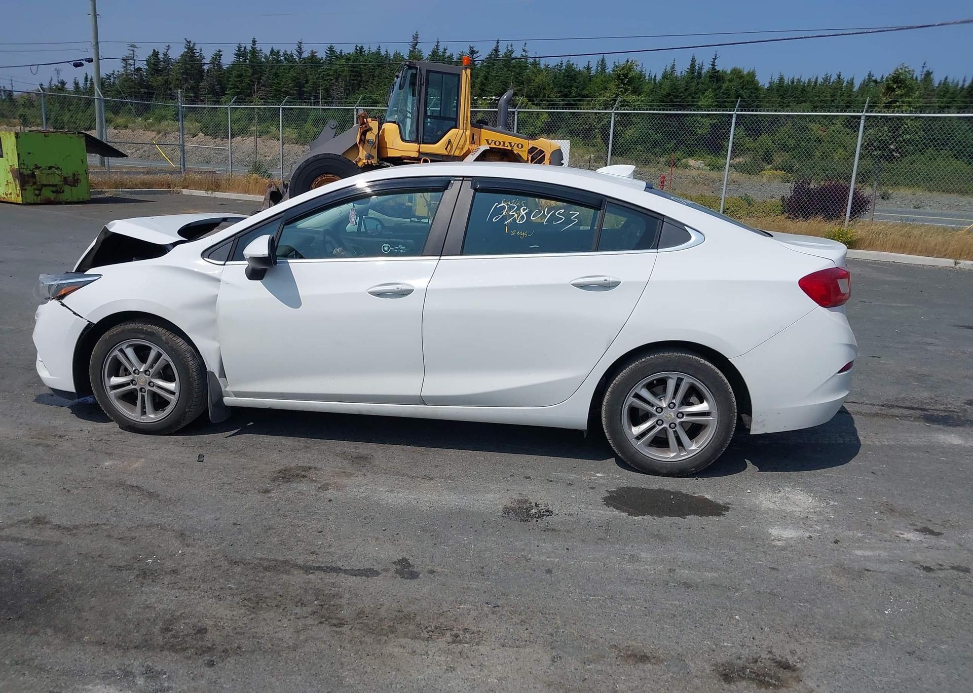 2016 CHEVROLET CRUZE LT