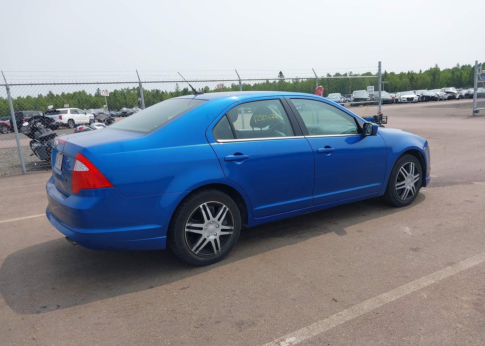 2011 FORD FUSION SE