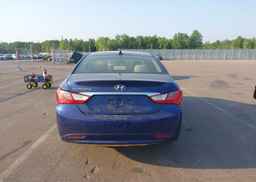 2011 HYUNDAI SONATA GL