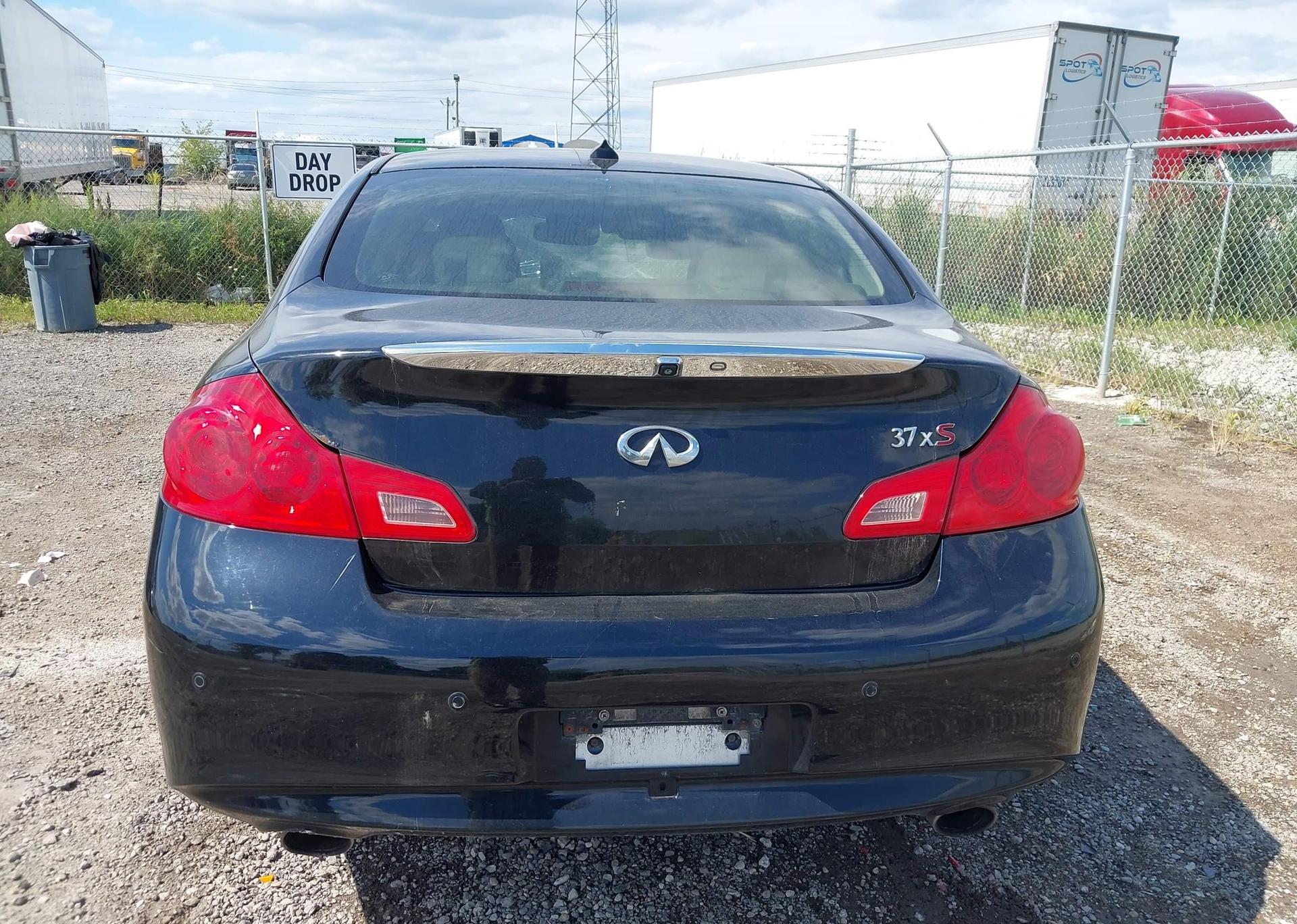 2012 INFINITI G37