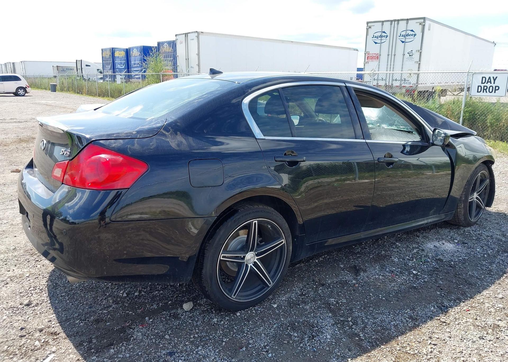 2012 INFINITI G37