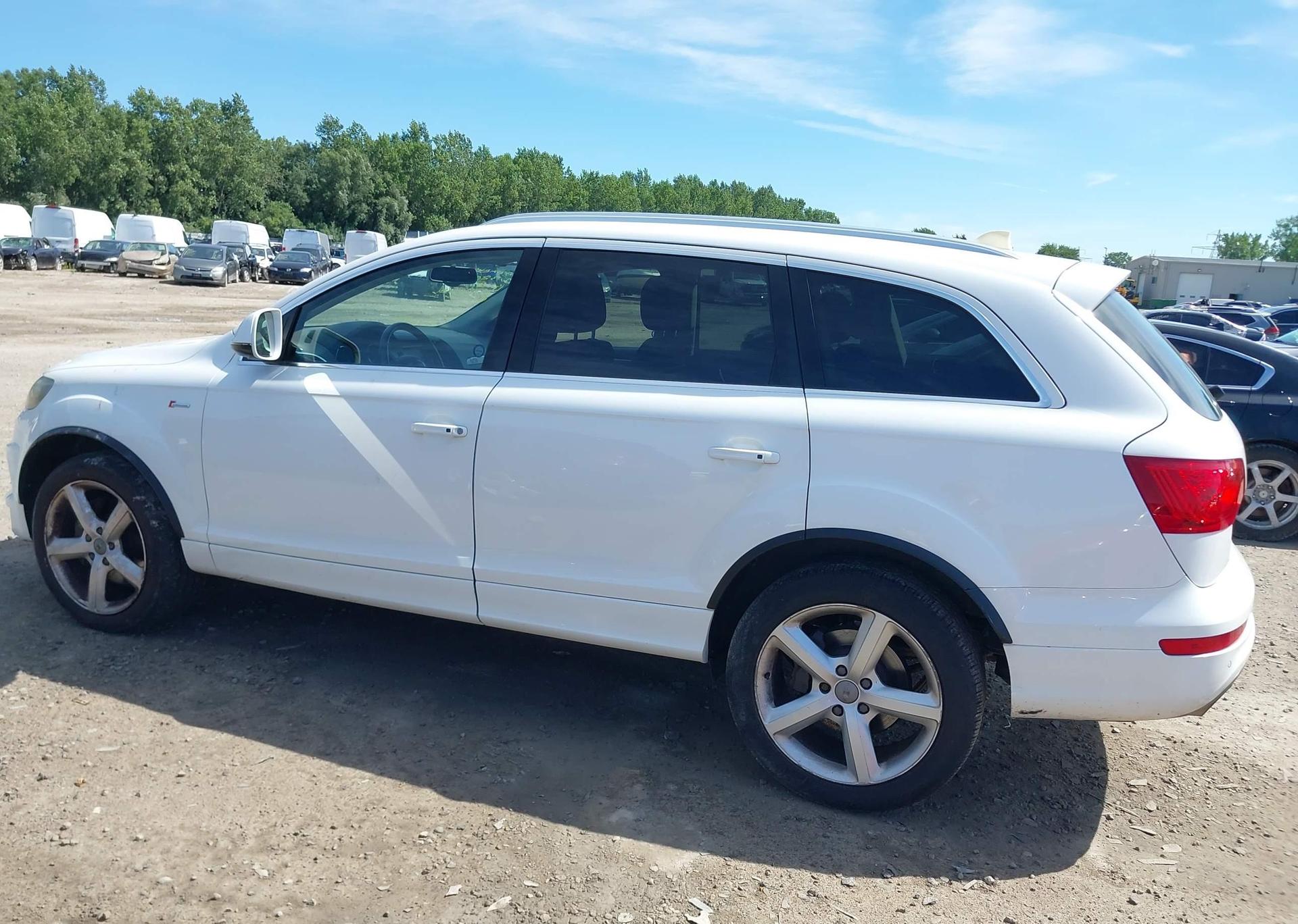 2011 AUDI Q7 3.0 SPORT
