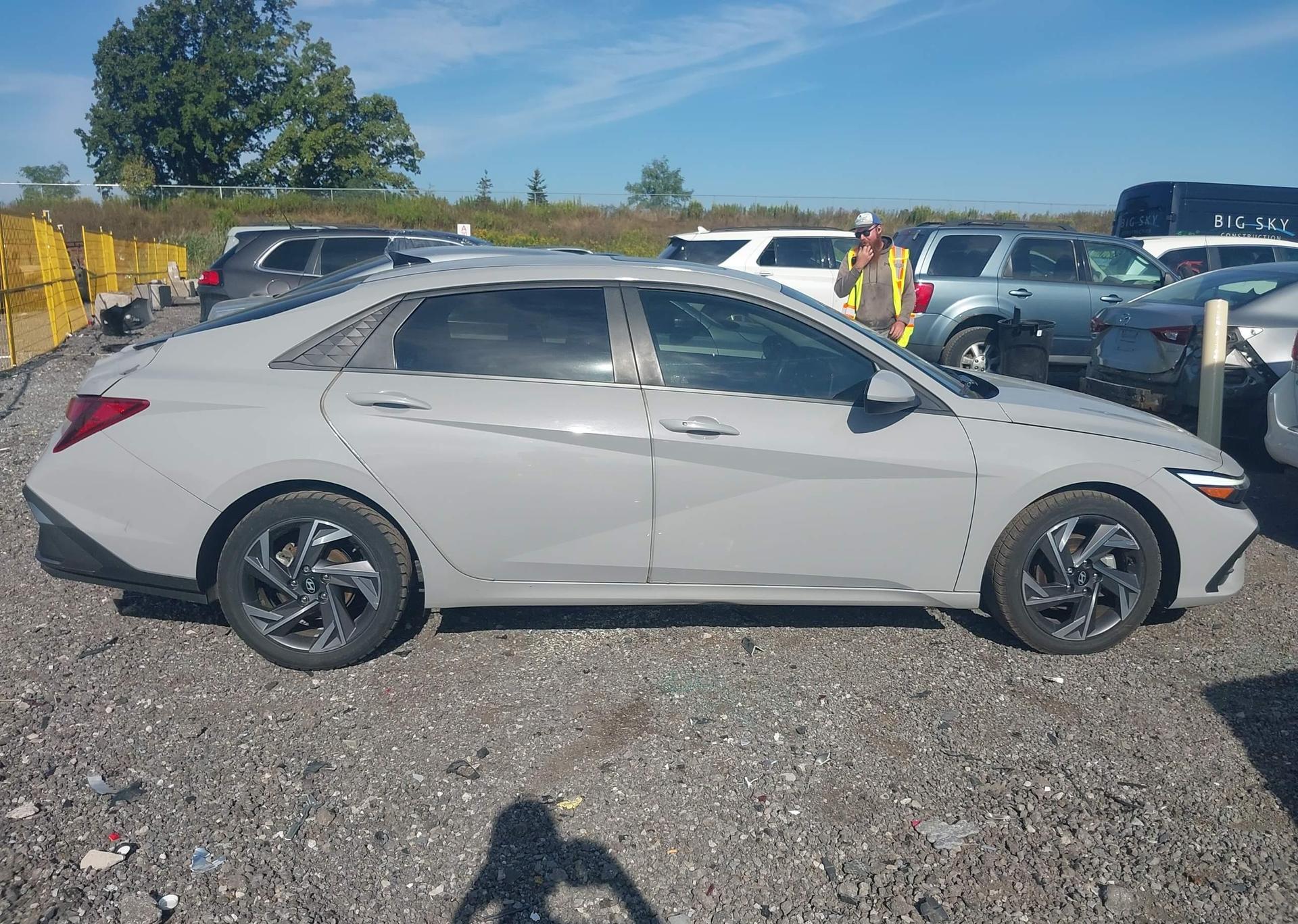 2024 HYUNDAI ELANTRA SEL