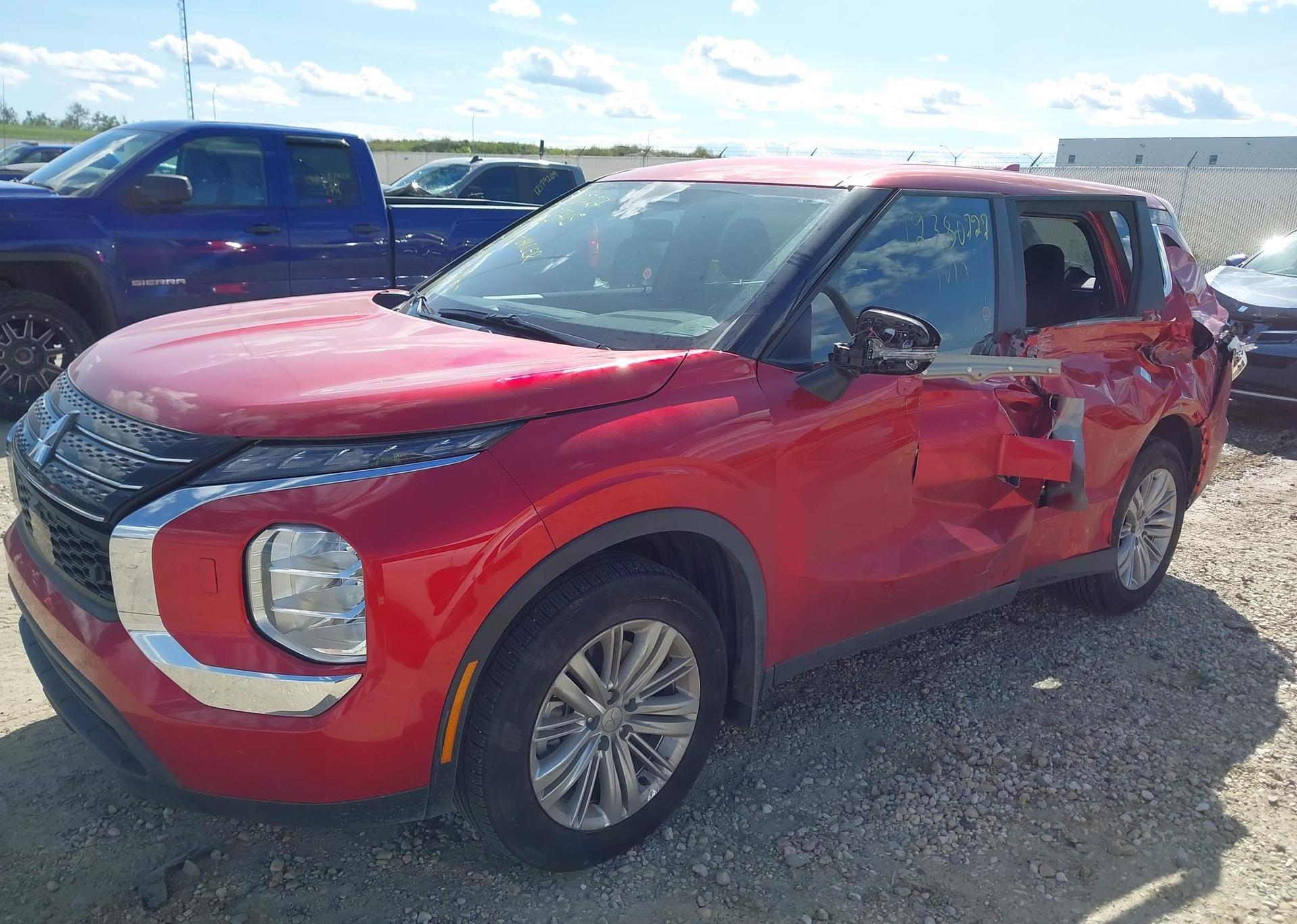 2024 MITSUBISHI OUTLANDER ES