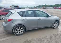2011 MAZDA 3 I