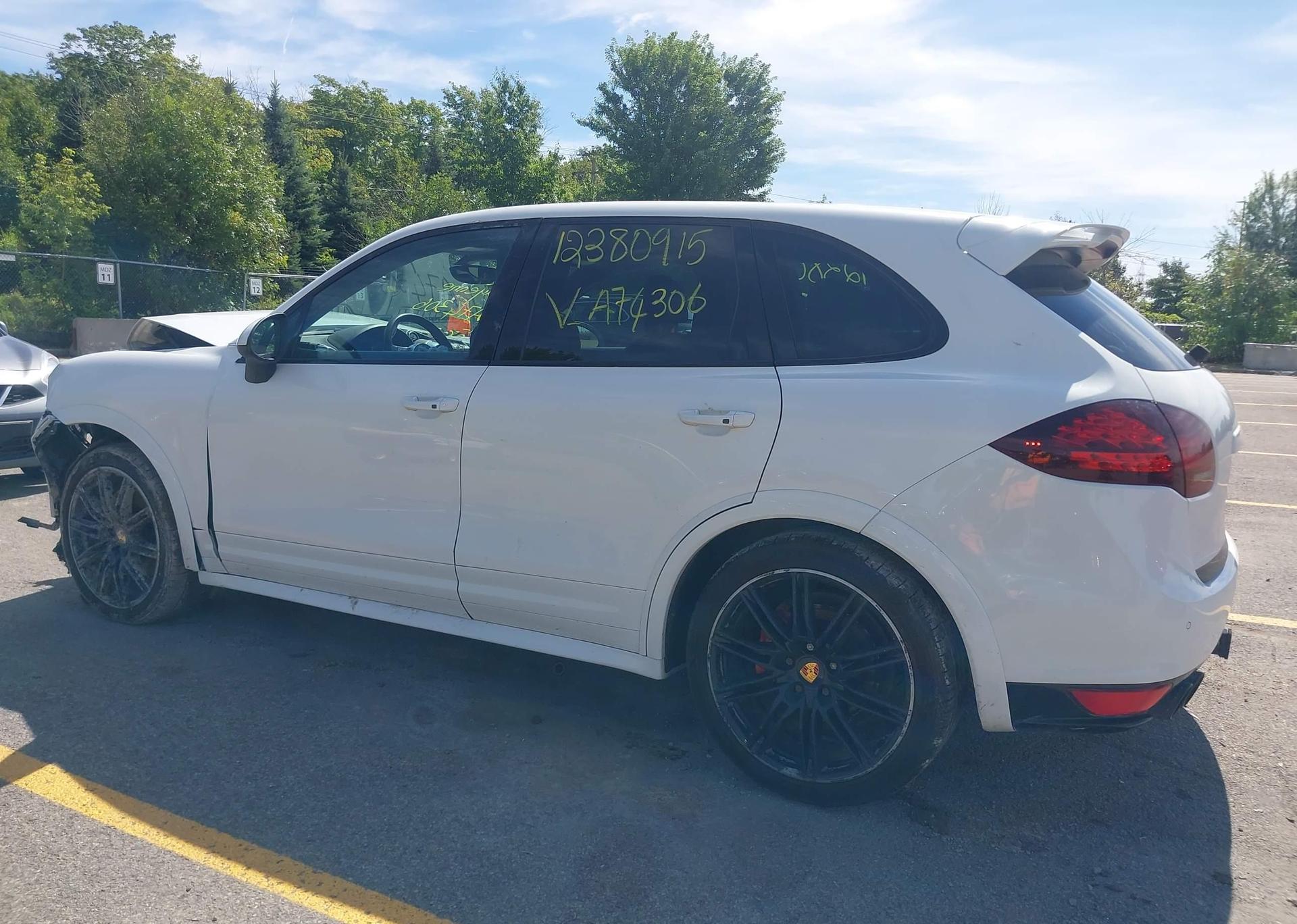 2013 PORSCHE CAYENNE GTS