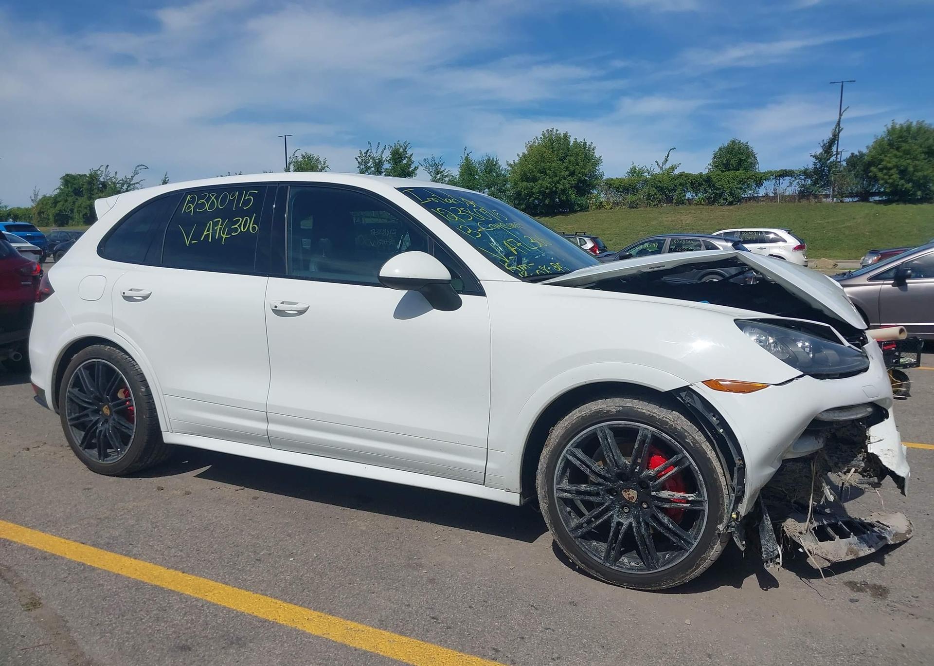 2013 PORSCHE CAYENNE GTS