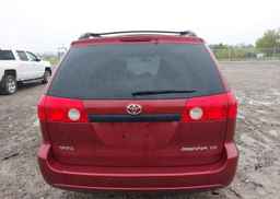 2010 TOYOTA SIENNA CE