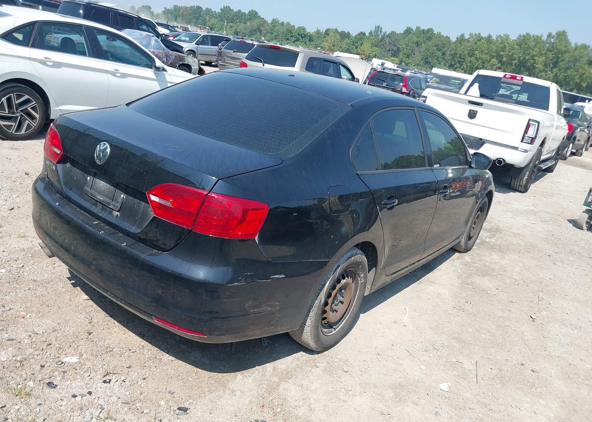 2013 VOLKSWAGEN JETTA S
