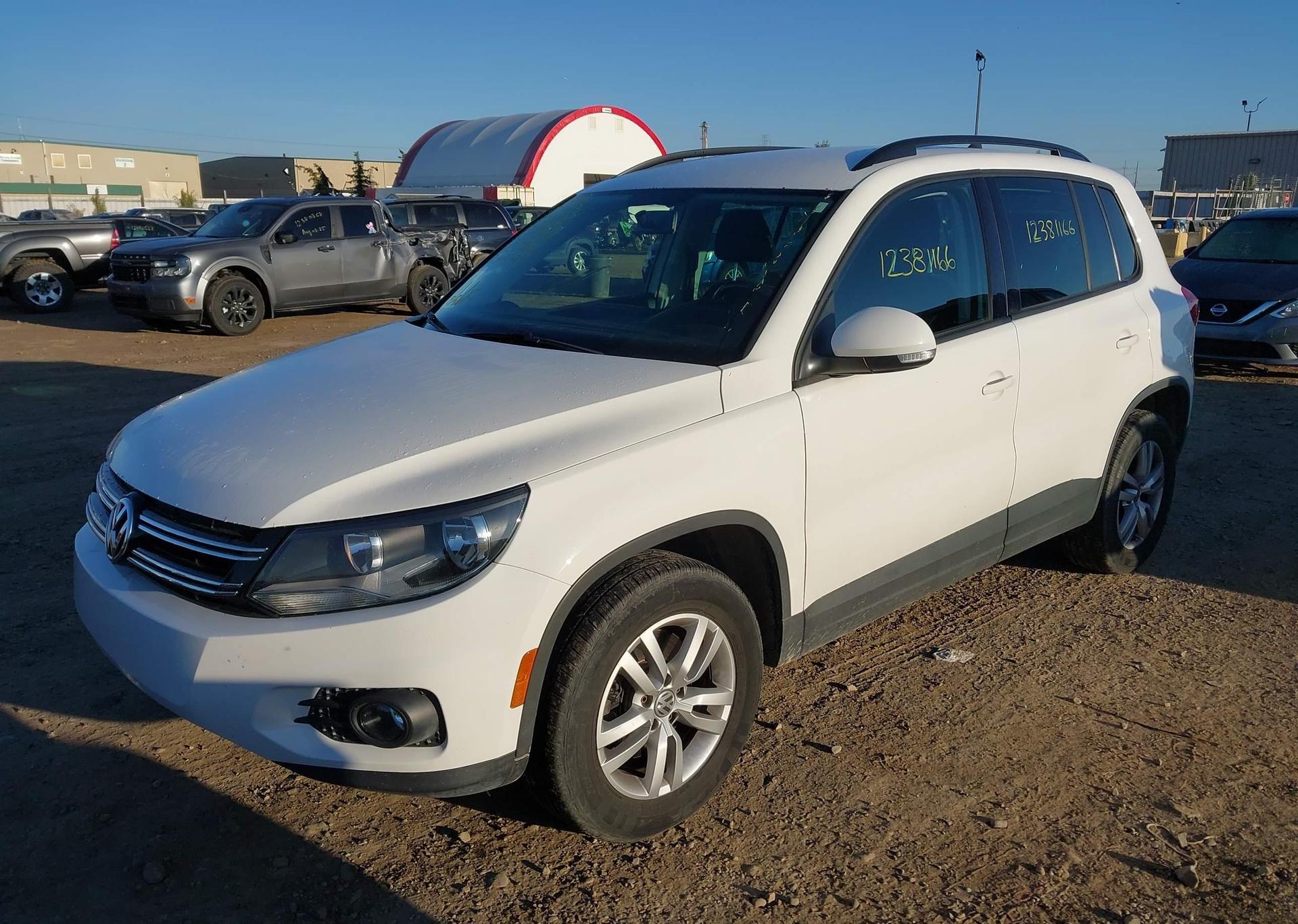 2014 VOLKSWAGEN TIGUAN S