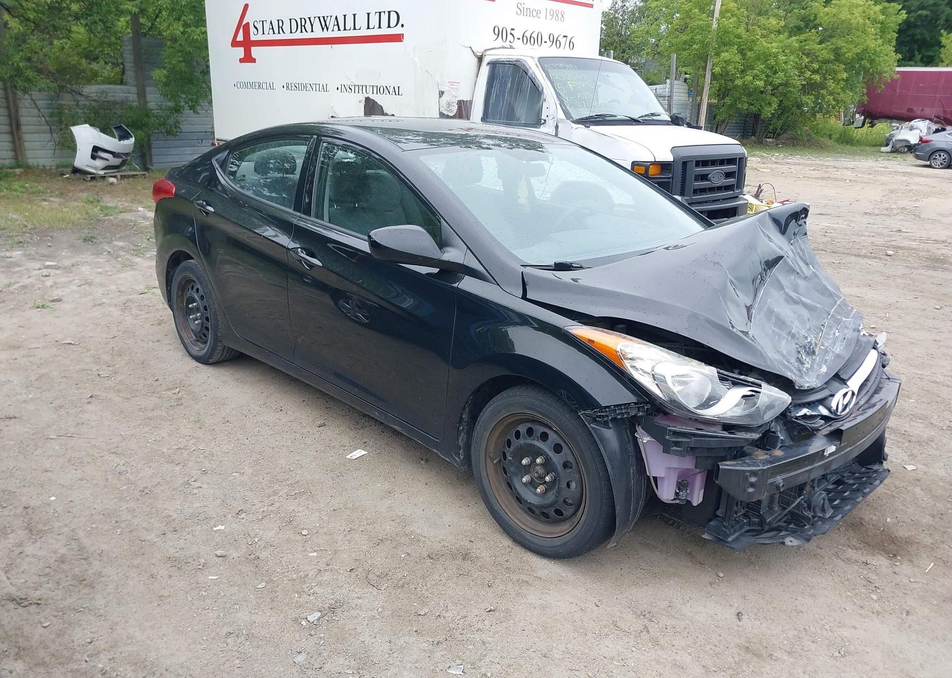 2013 HYUNDAI ELANTRA GL