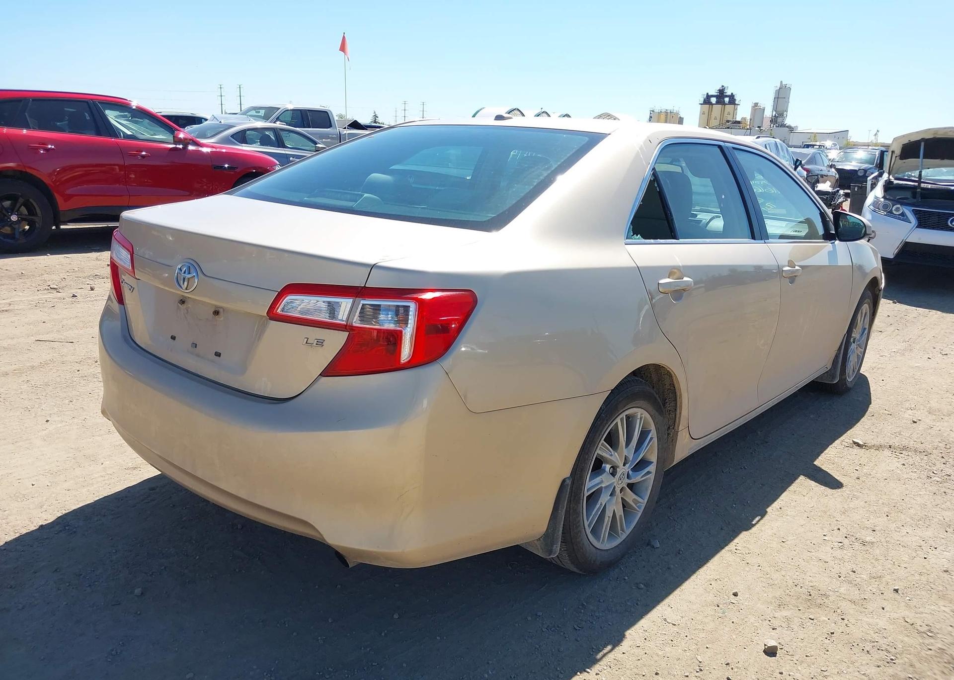 2012 TOYOTA CAMRY LE