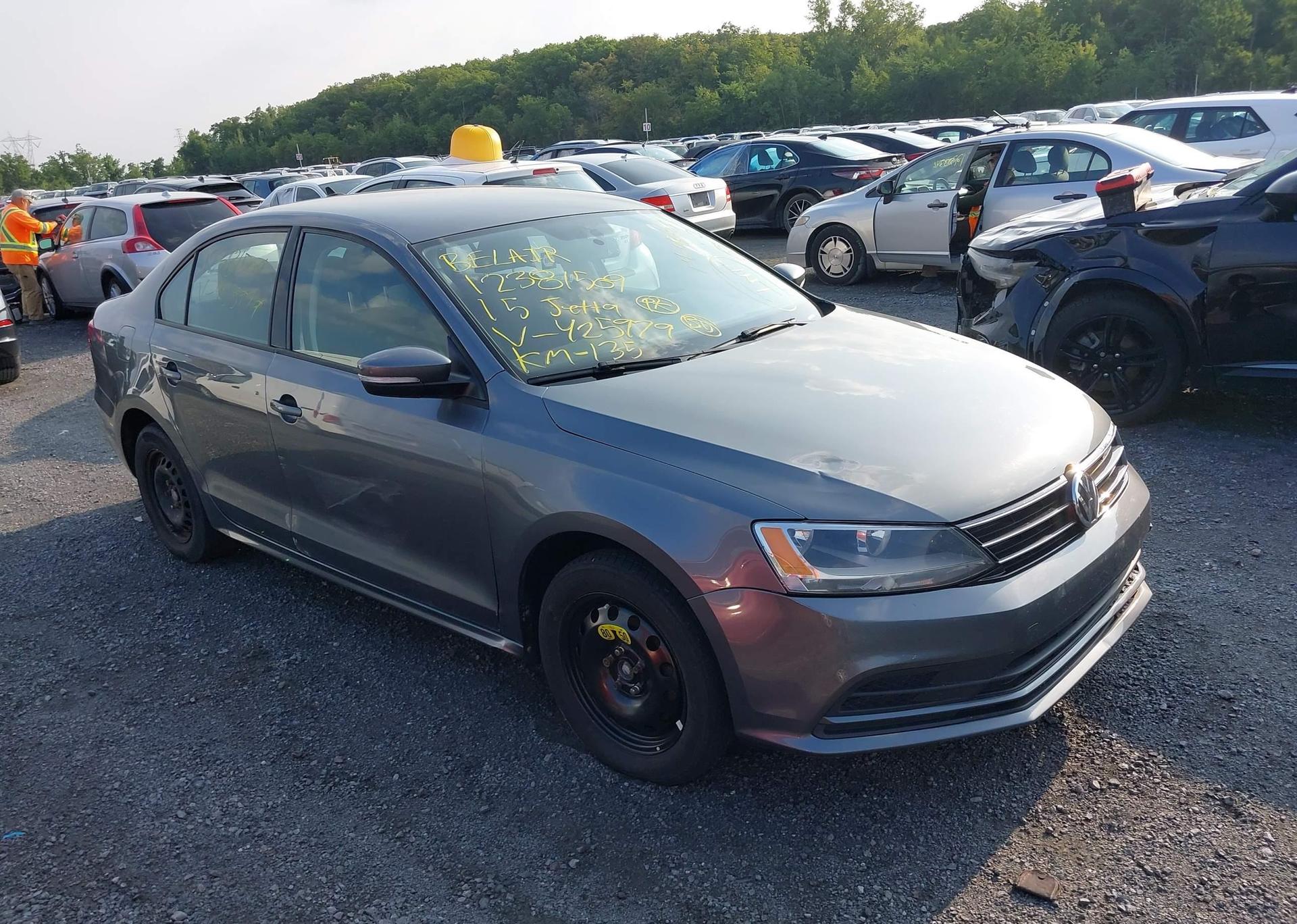 2015 VOLKSWAGEN JETTA 2.0L TRENDLINE
