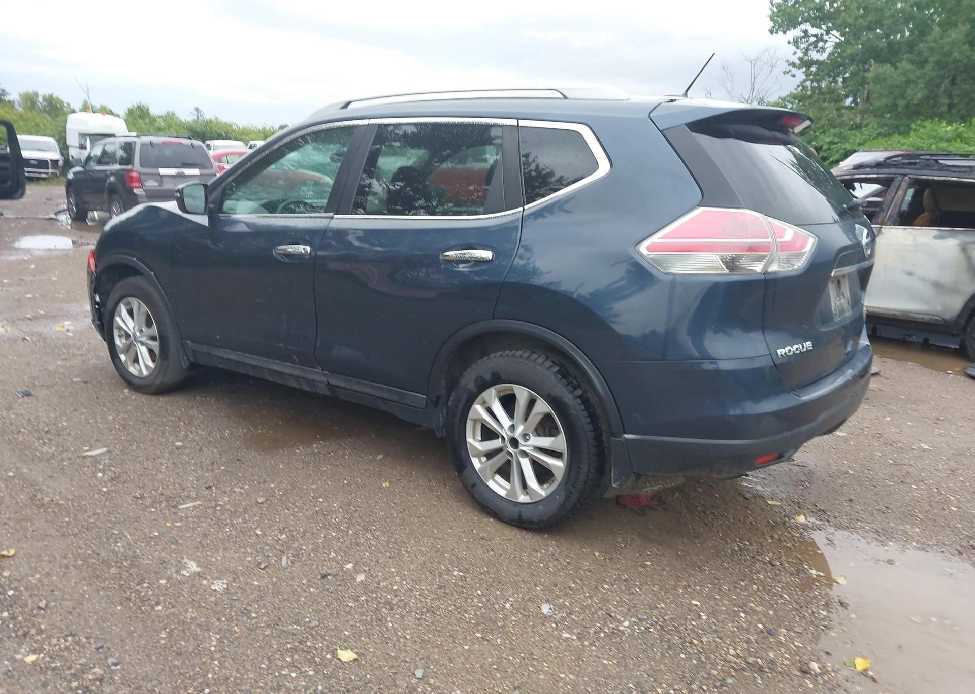 2015 NISSAN ROGUE S