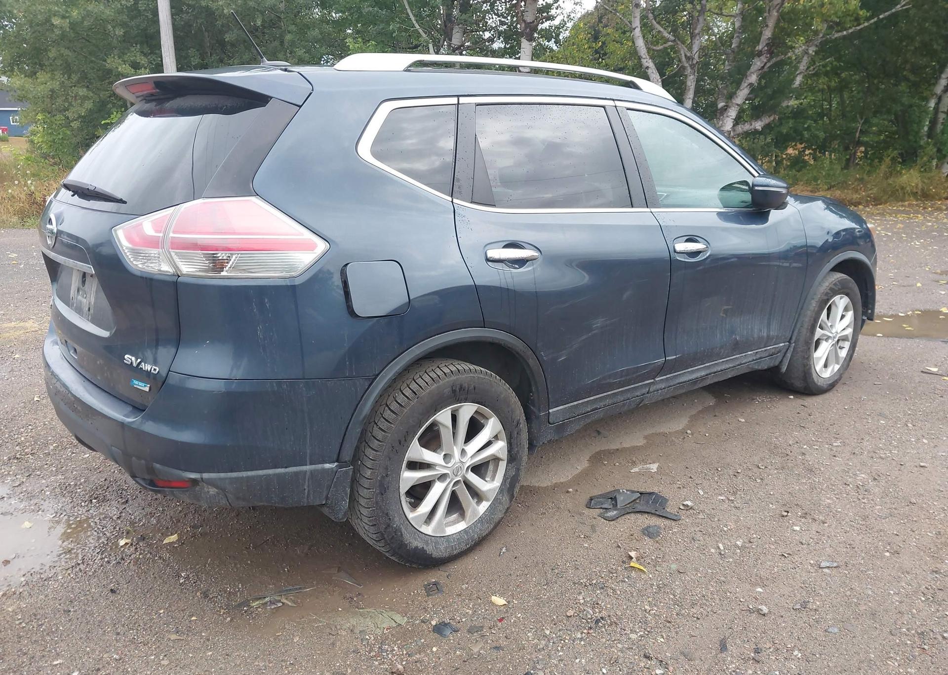 2015 NISSAN ROGUE S
