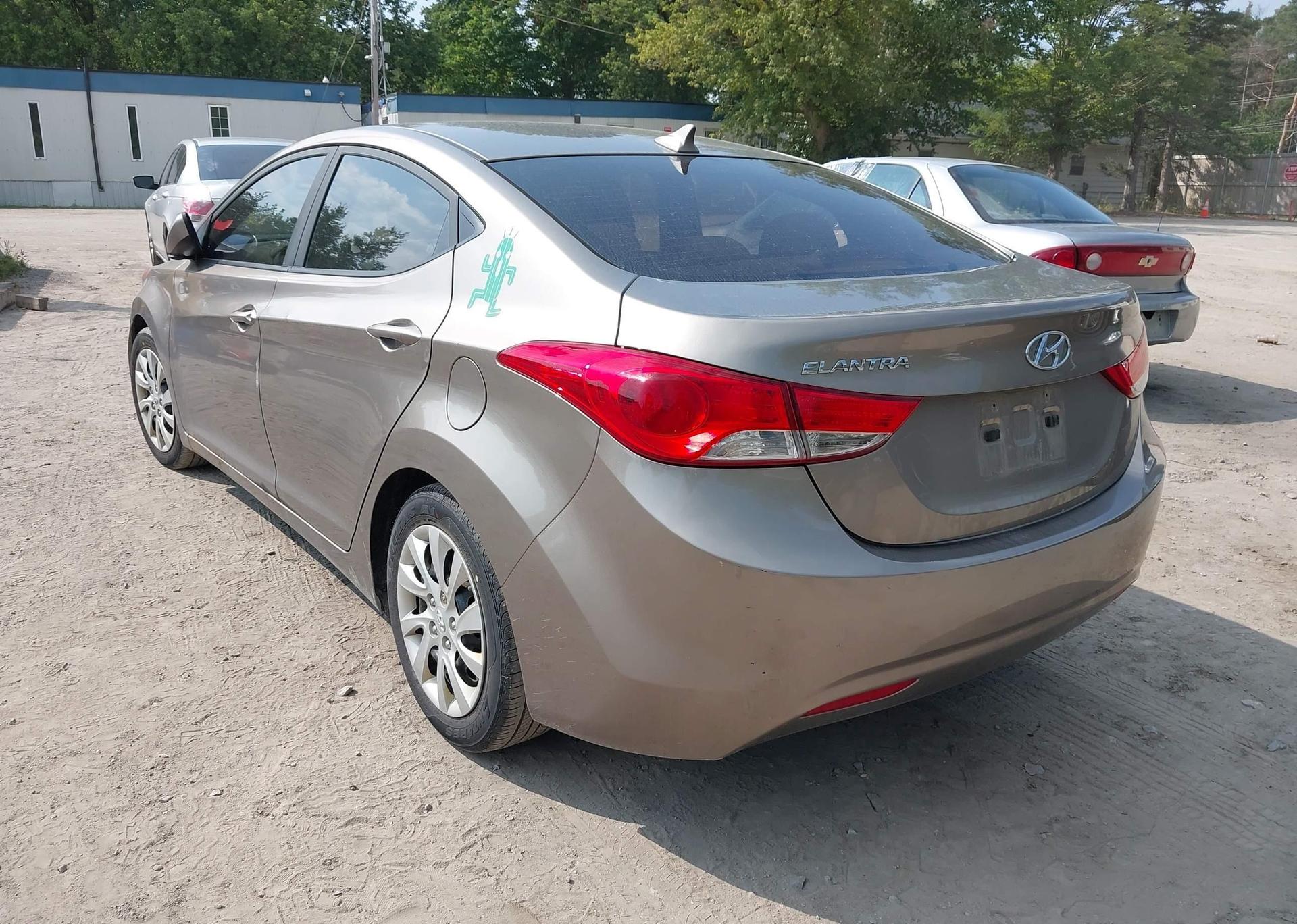 2013 HYUNDAI ELANTRA GLS