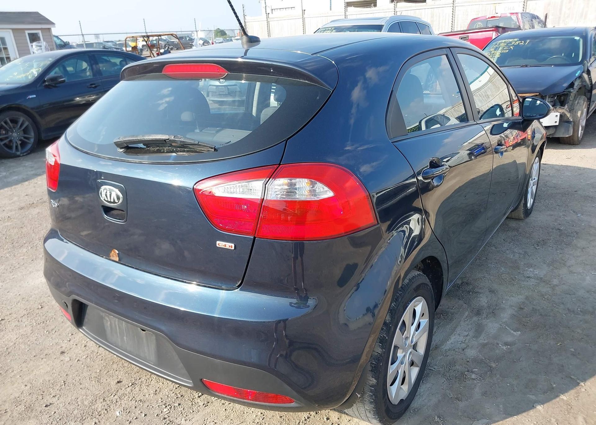 2015 KIA RIO LX