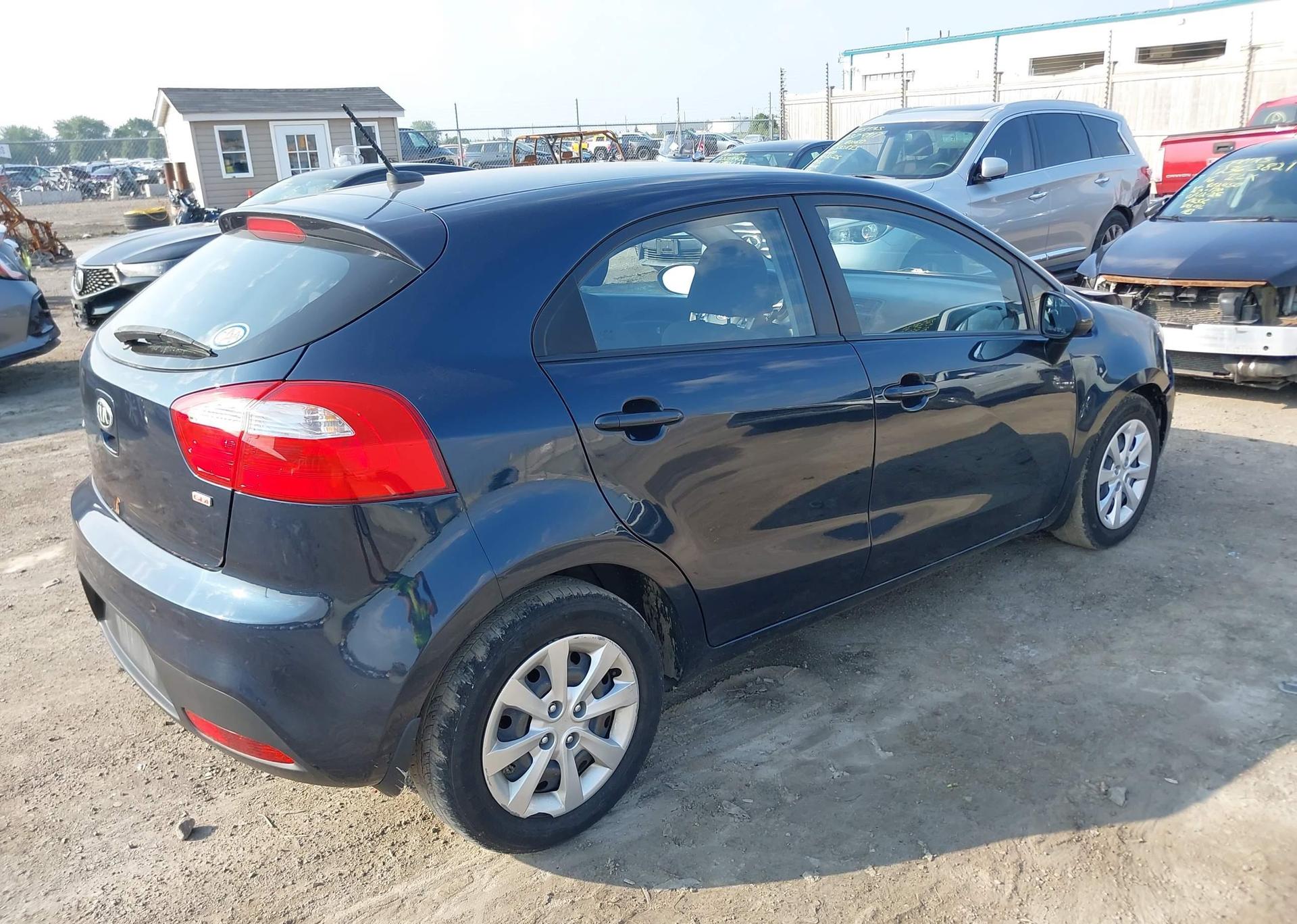 2015 KIA RIO LX