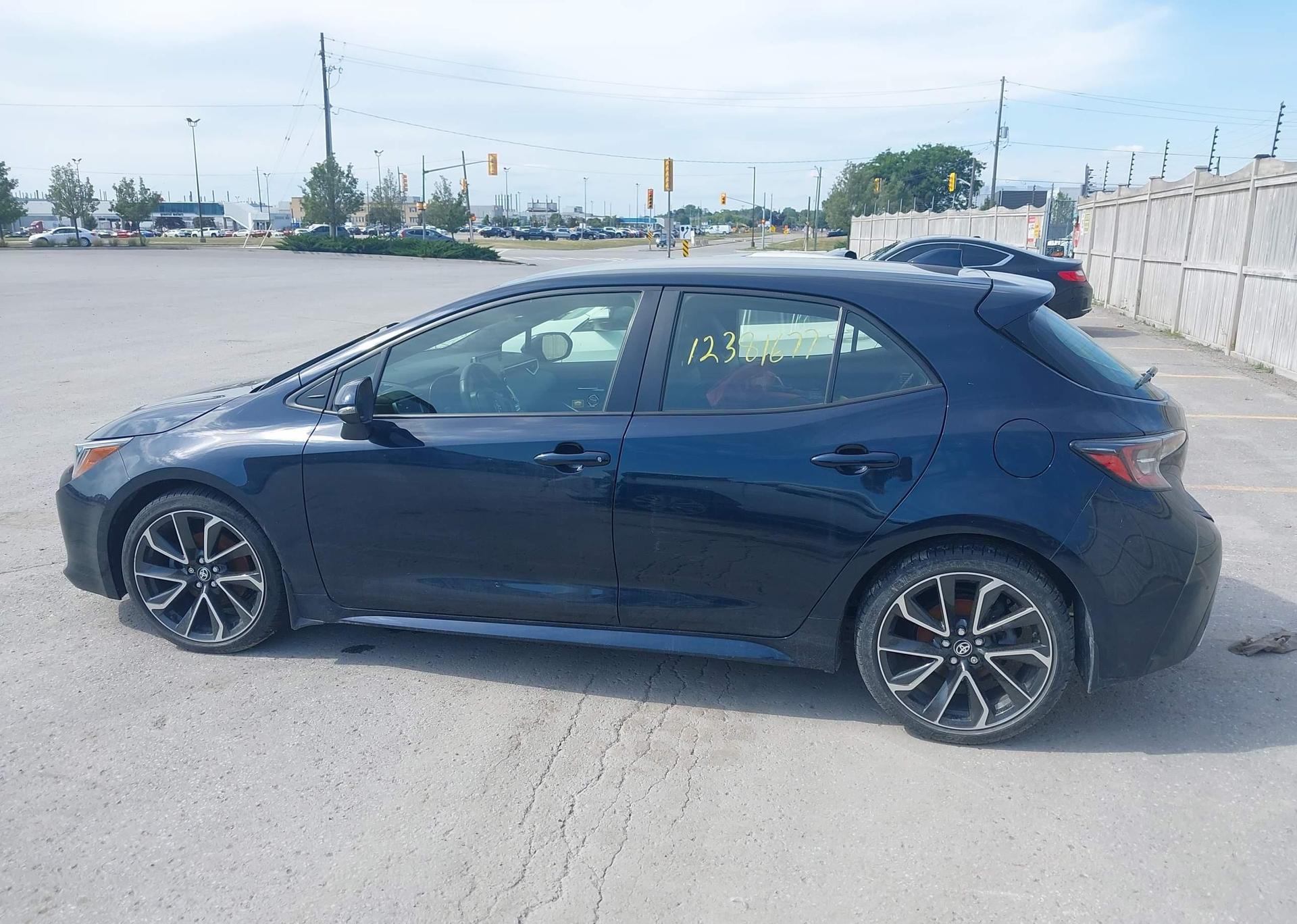 2019 TOYOTA COROLLA SE