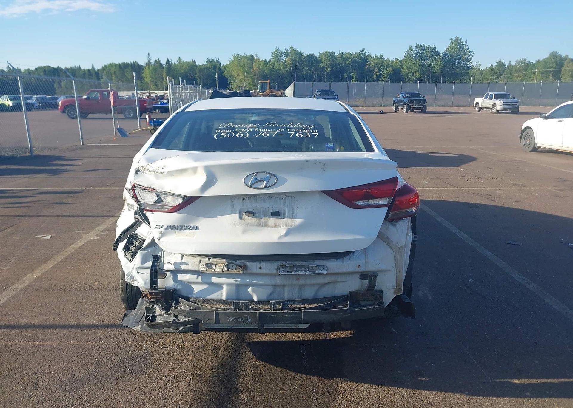 2017 HYUNDAI elantra se