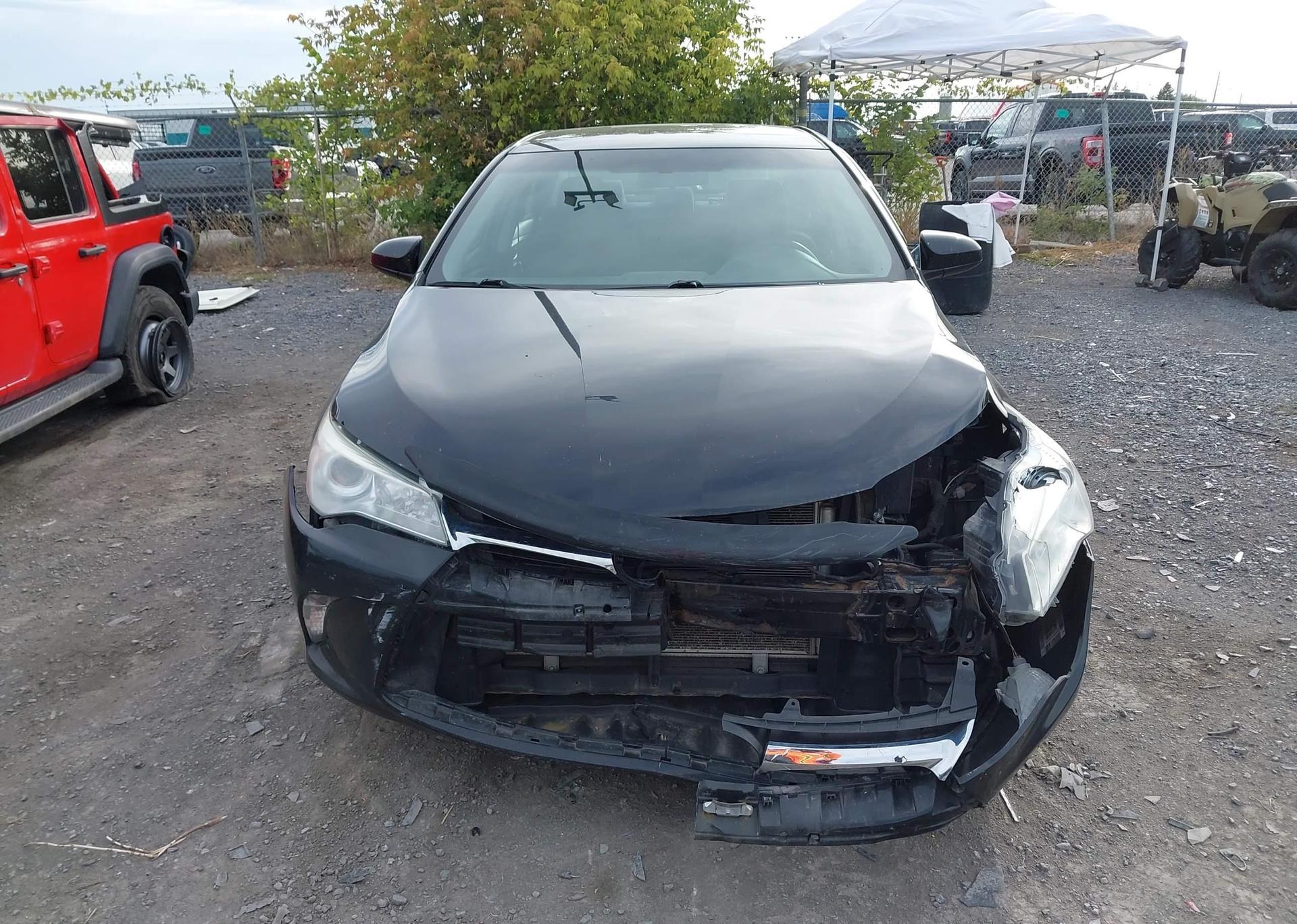 2015 TOYOTA CAMRY LE