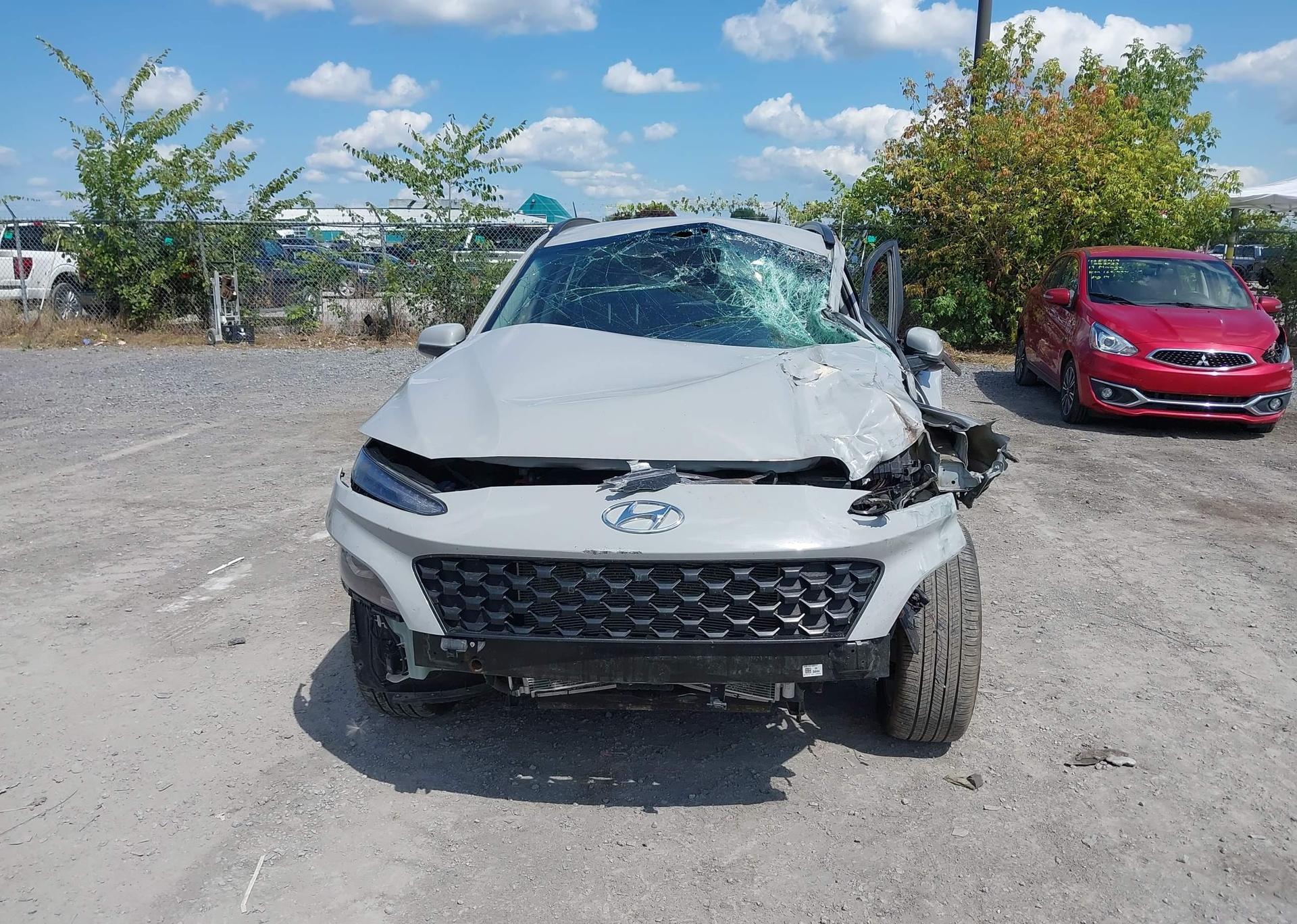 2023 HYUNDAI KONA SE