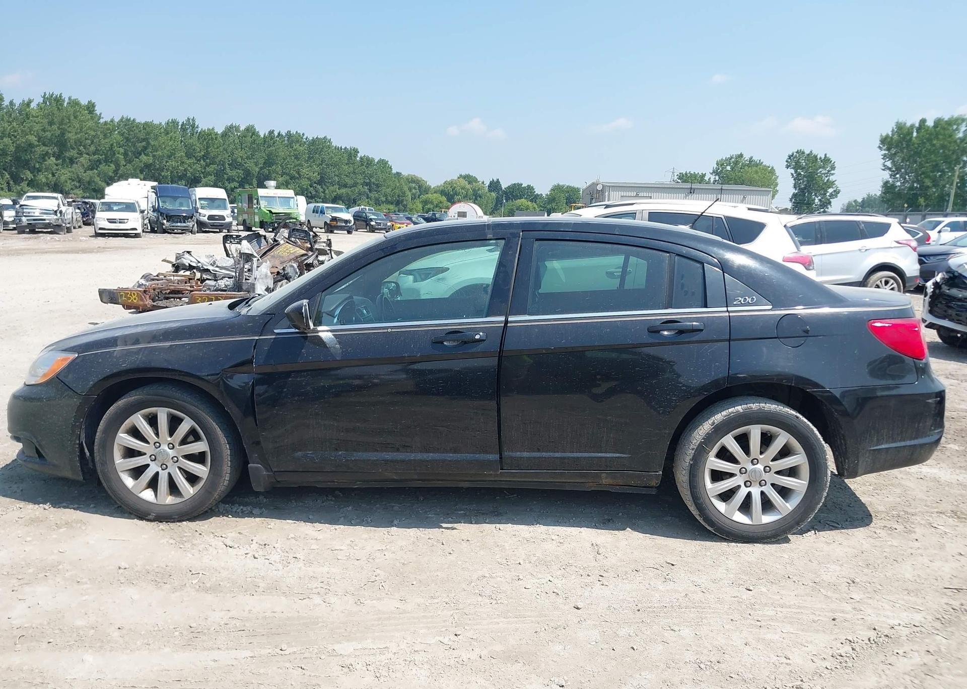 2013 CHRYSLER 200 TOURING