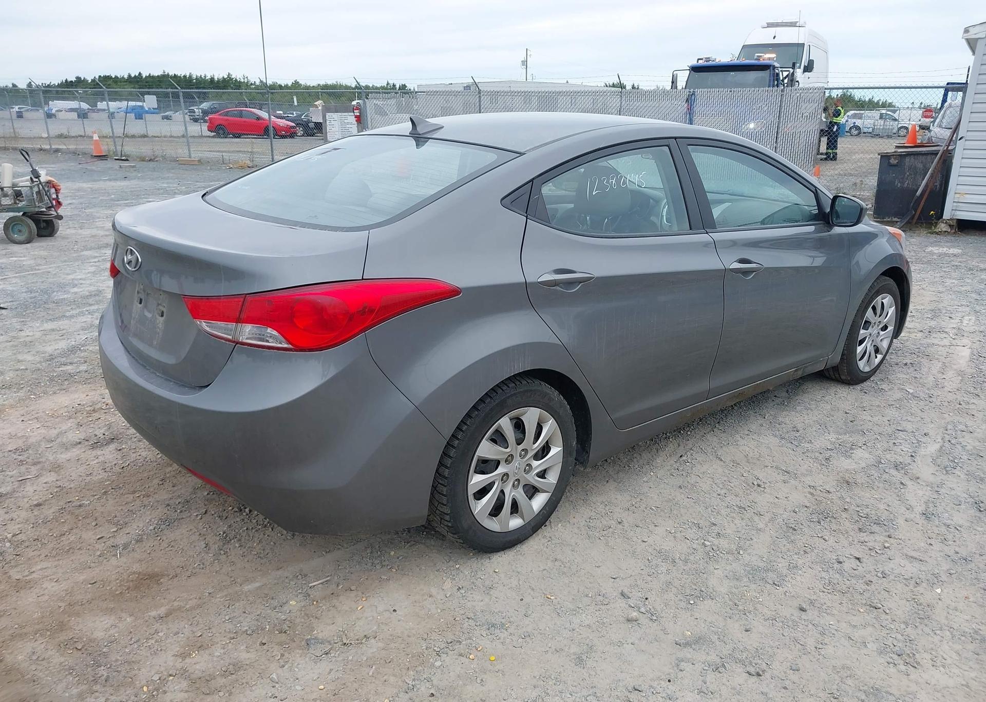 2012 HYUNDAI ELANTRA GLS