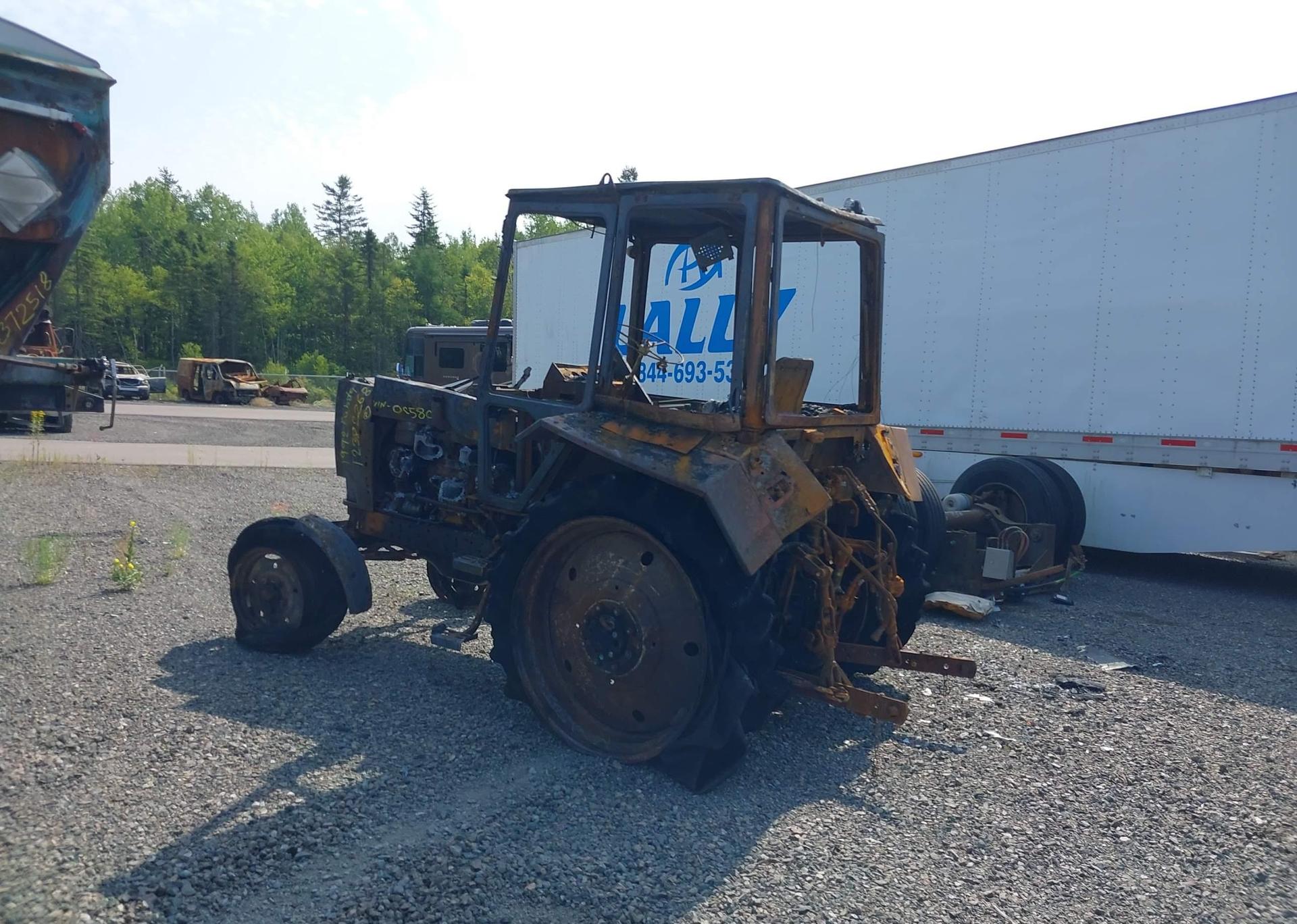 1992 Belarus 611 tractor