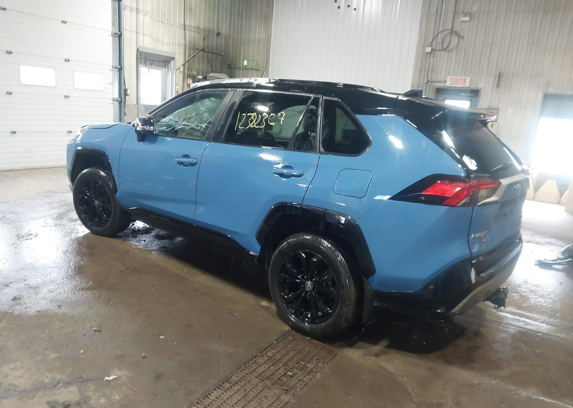 2023 TOYOTA RAV4 XSE