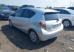 2013 TOYOTA Prius c