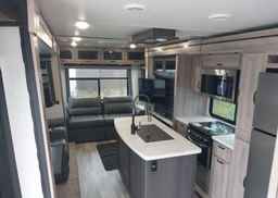2021 WINNEBAGO VOYAGE 3235RL