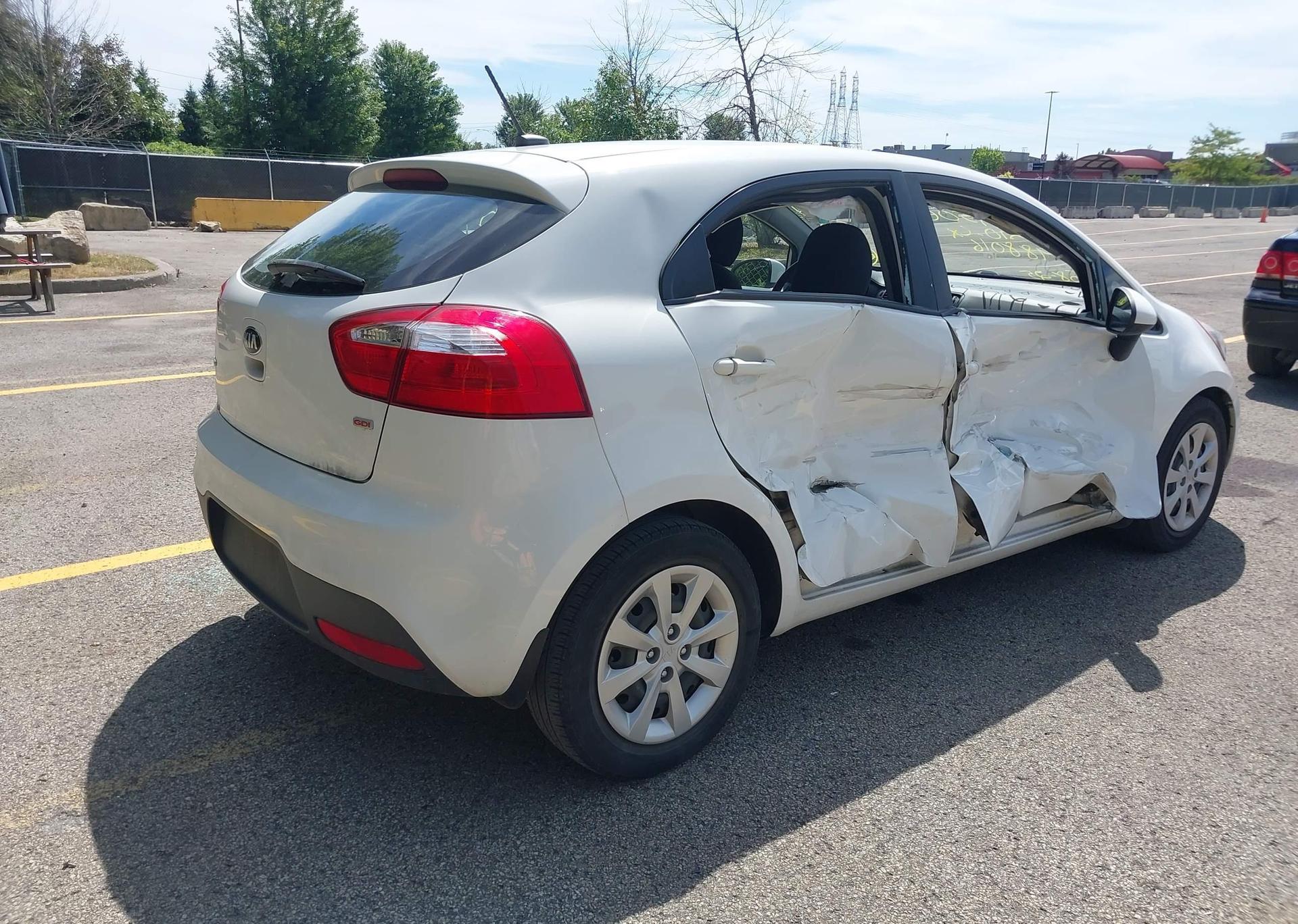 2015 KIA RIO LX