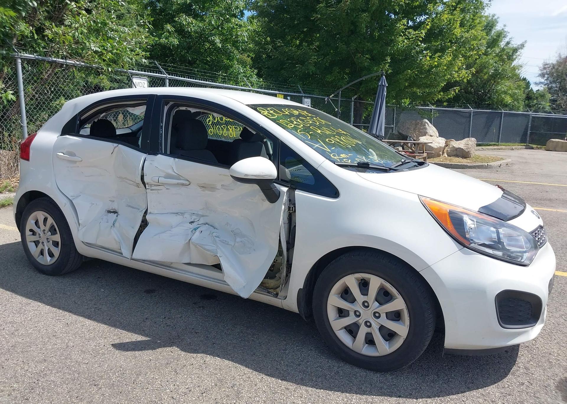 2015 KIA RIO LX