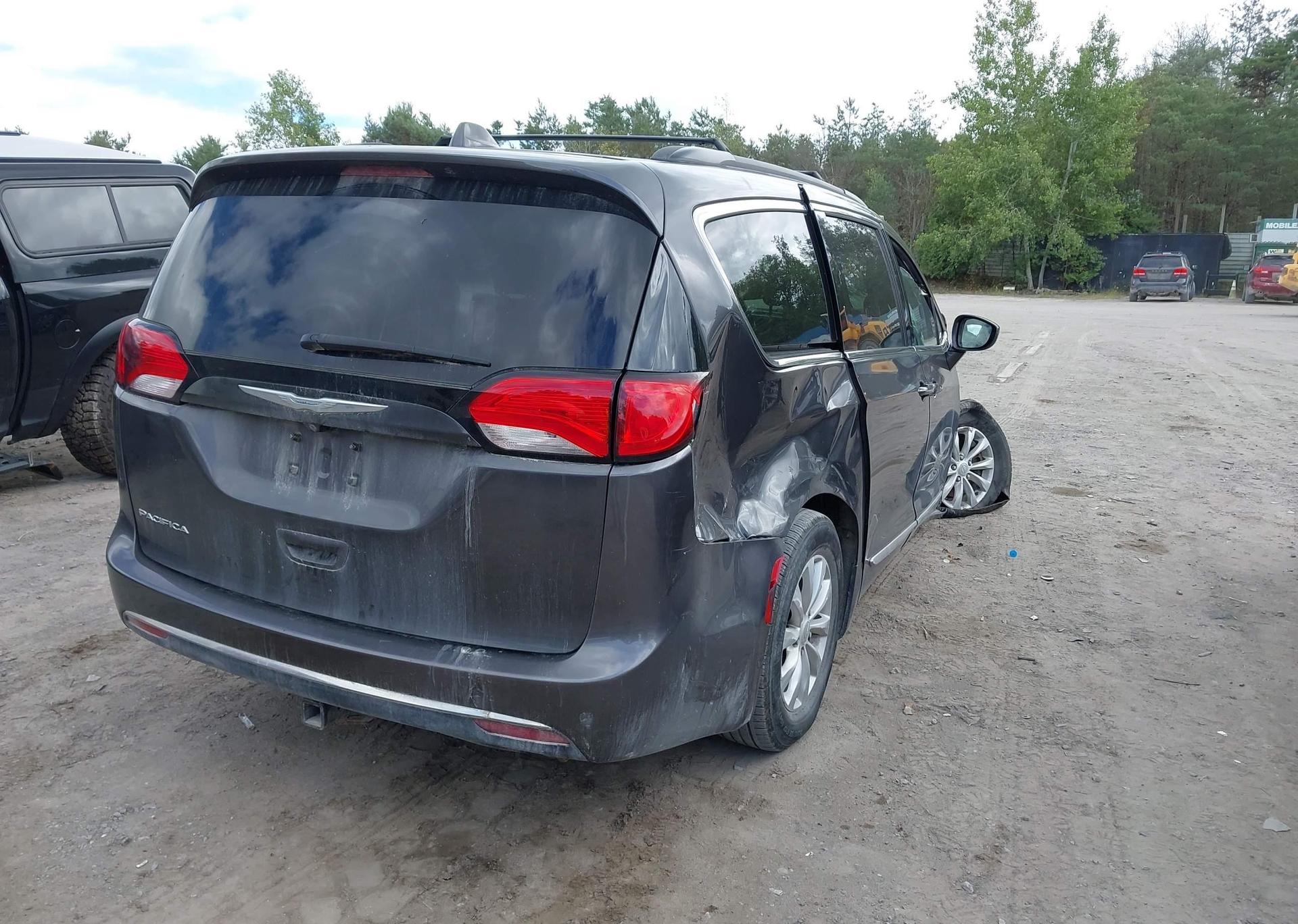 2017 CHRYSLER PACIFICA TOURING L
