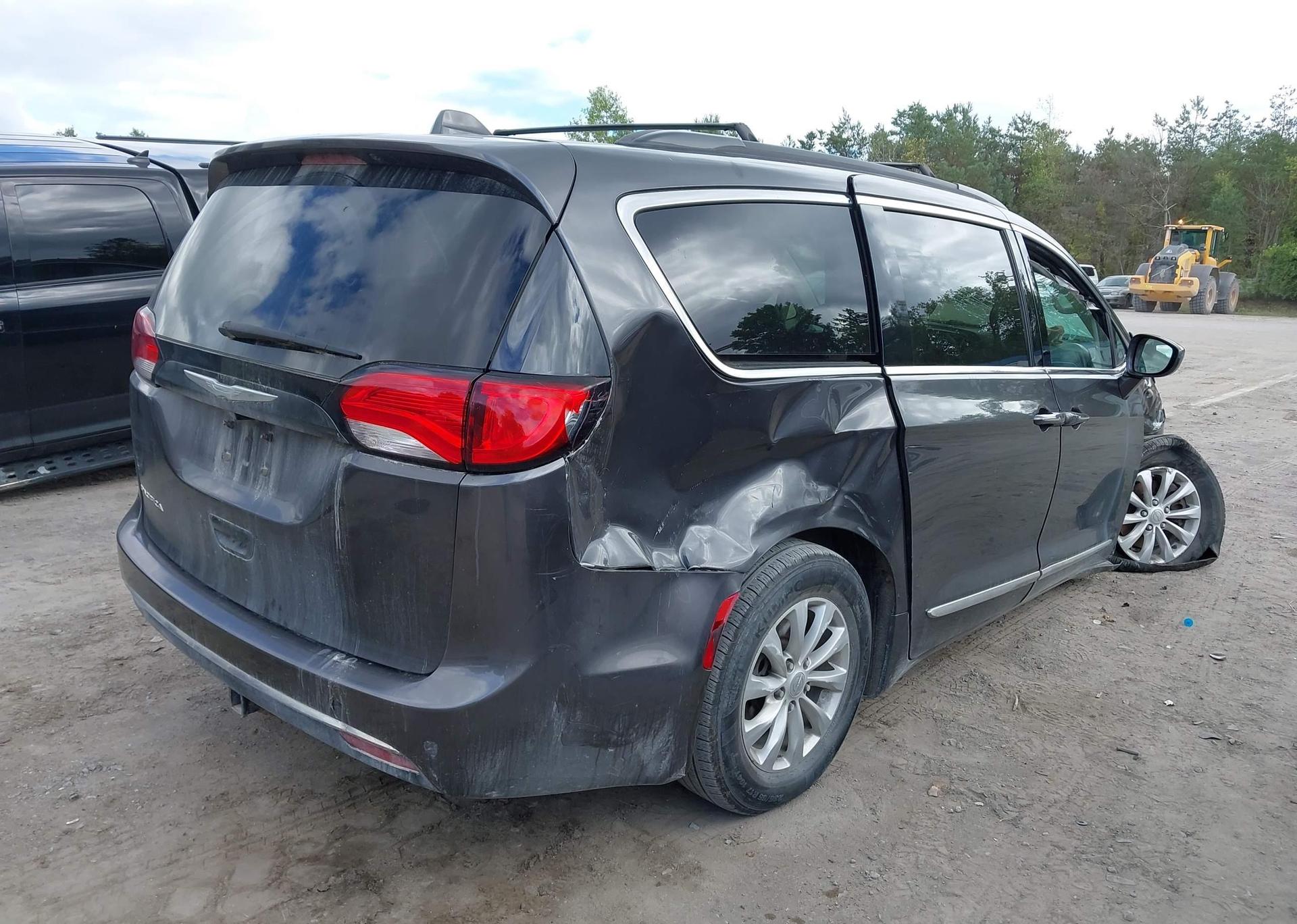 2017 CHRYSLER PACIFICA TOURING L