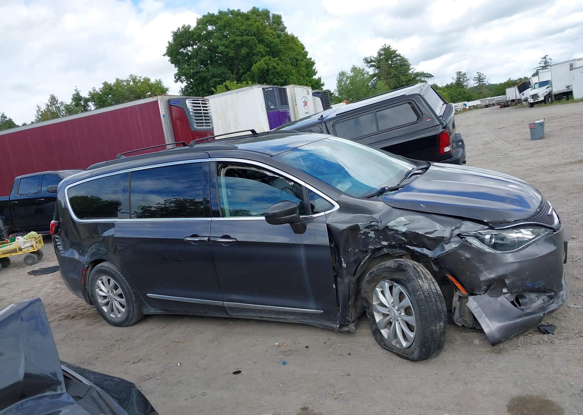 2017 CHRYSLER PACIFICA TOURING L